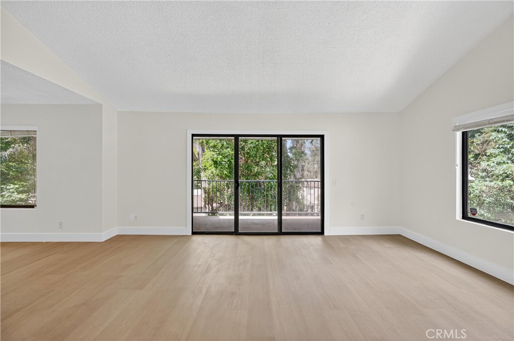 600 Central Avenue 334
