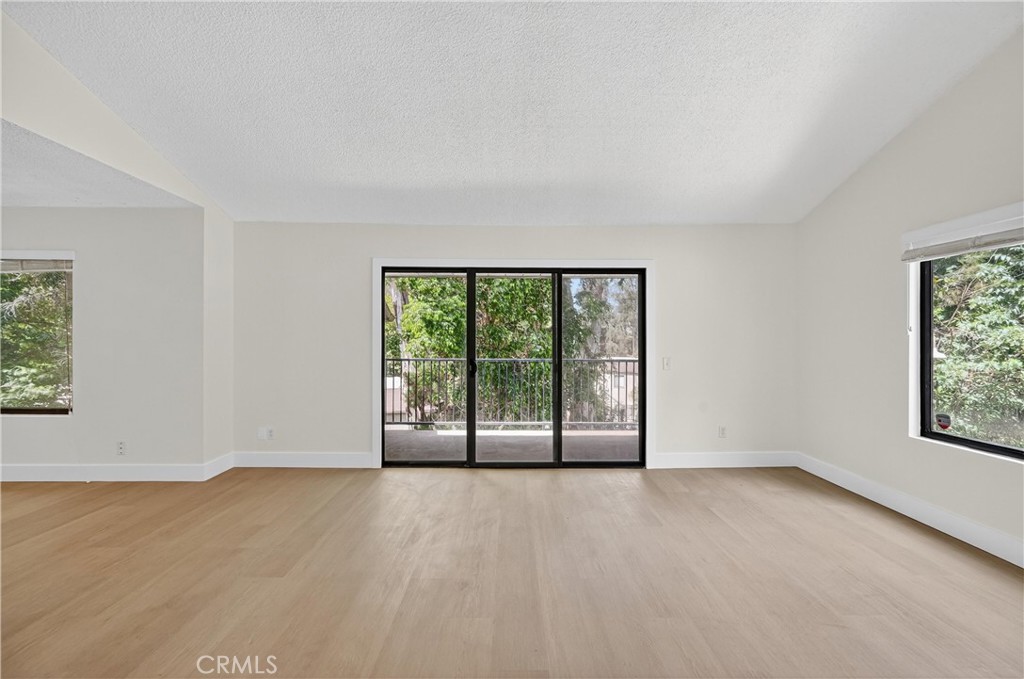 600 Central Avenue 334