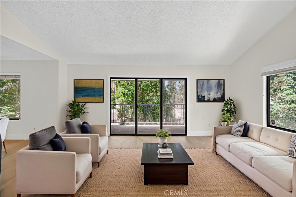 600 Central Avenue 334