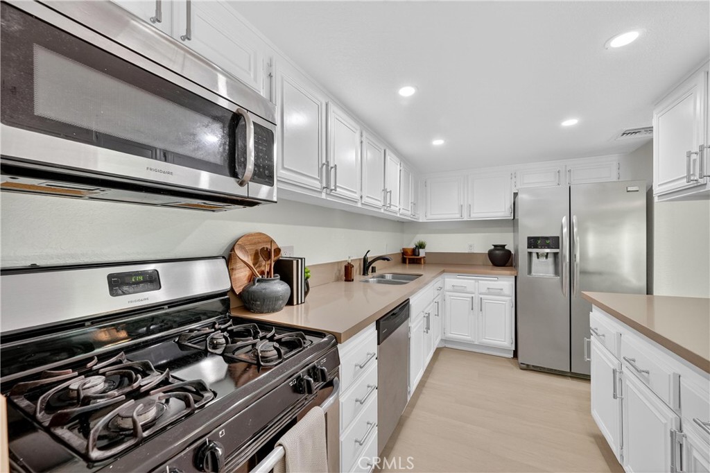 600 Central Avenue 334