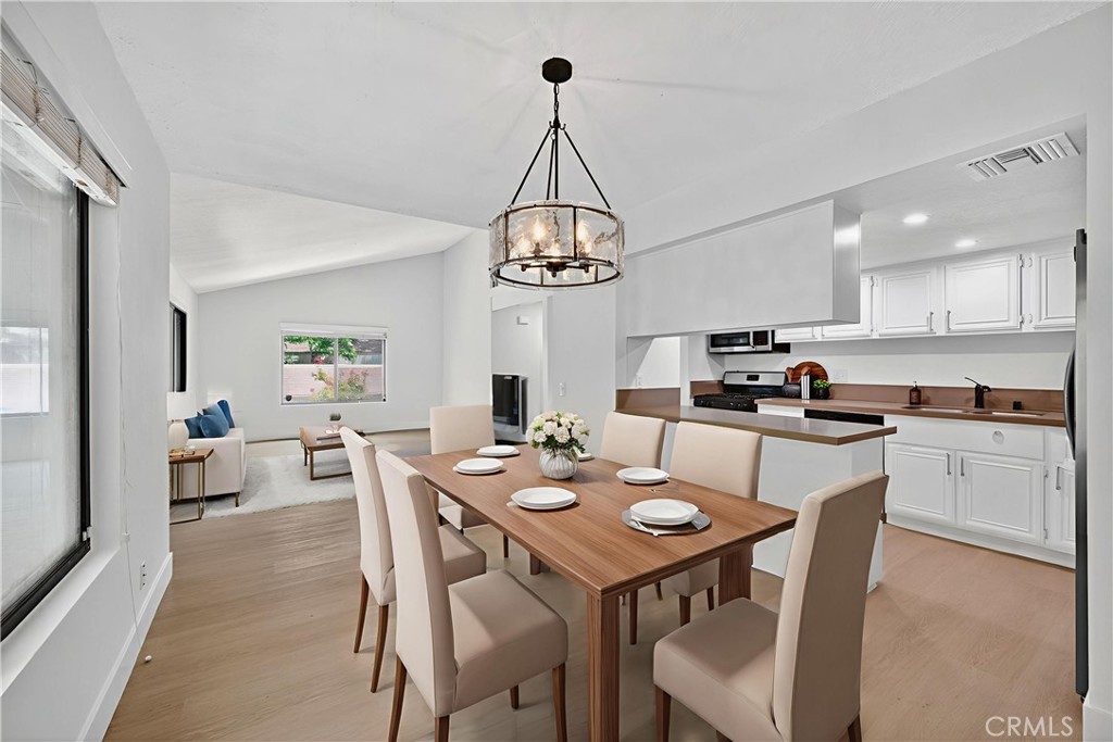 600 Central Avenue 334