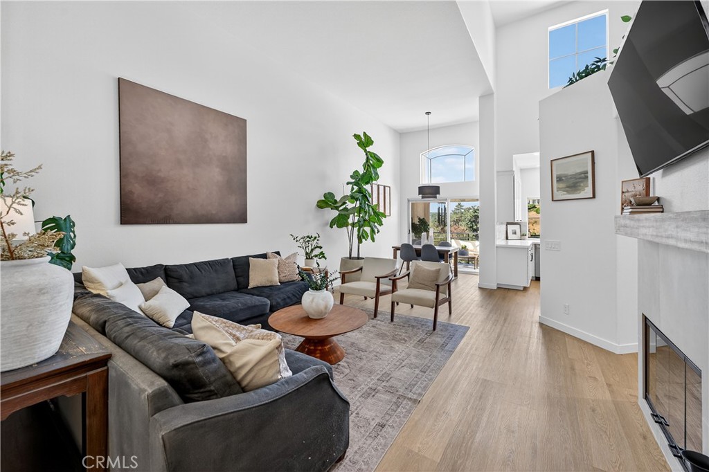 24515 El Sorrento