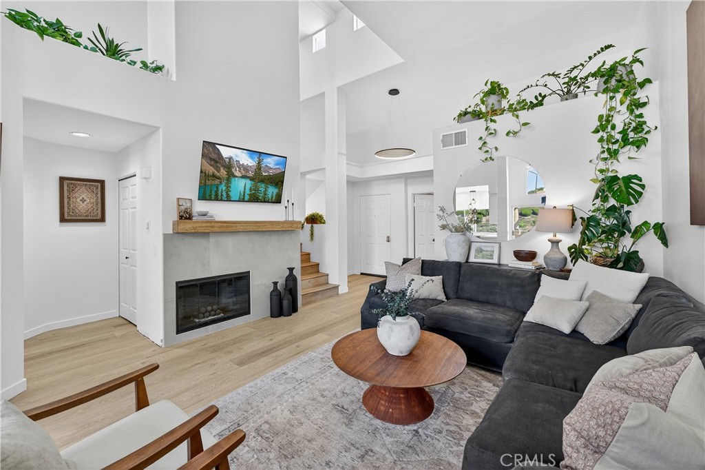 24515 El Sorrento