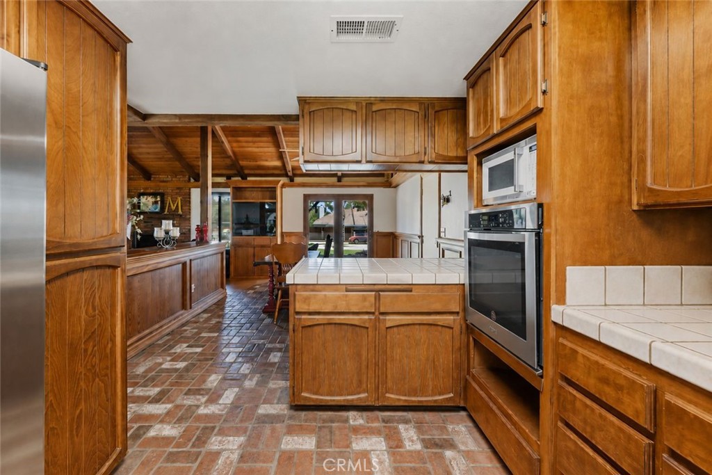 34407 Fairview Dr