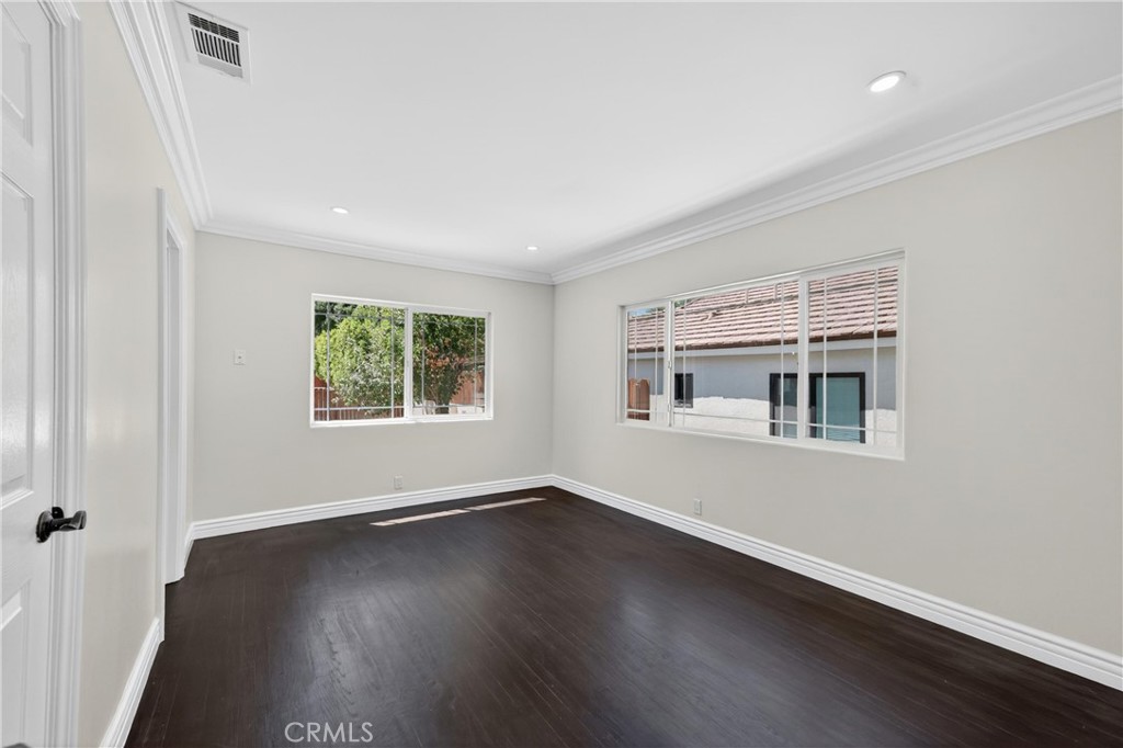 760 N Huntington