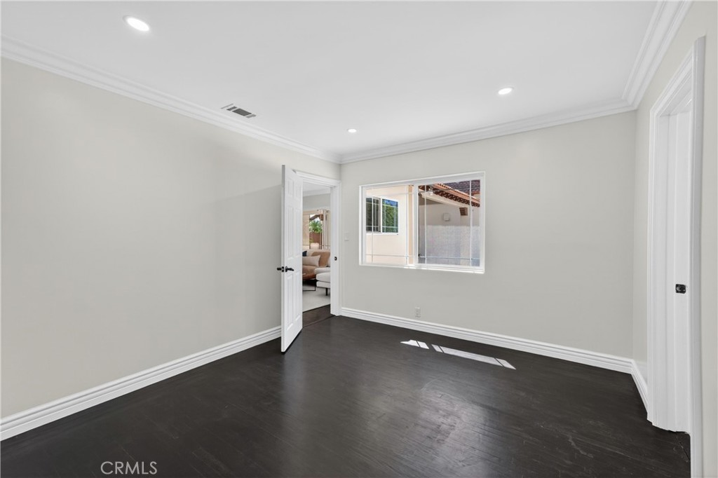 760 N Huntington