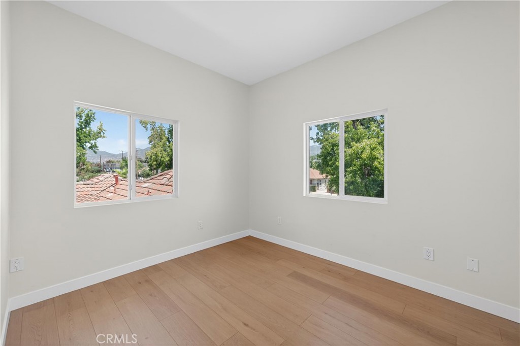 760 N Huntington