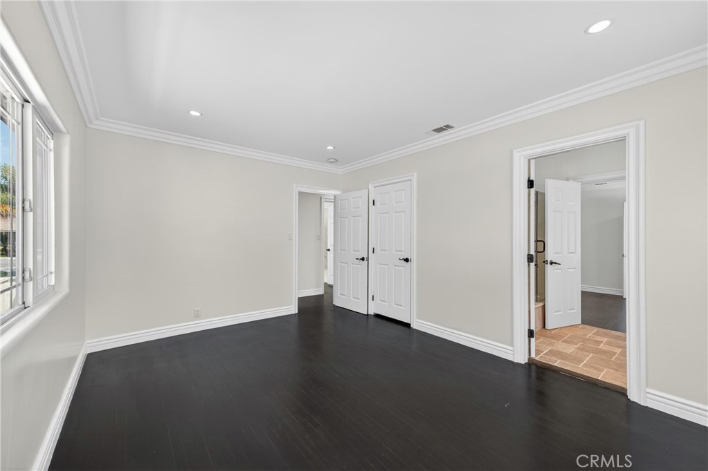 760 N Huntington