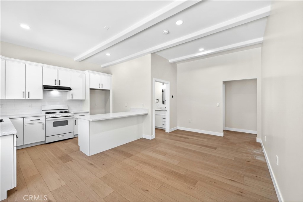 760 N Huntington