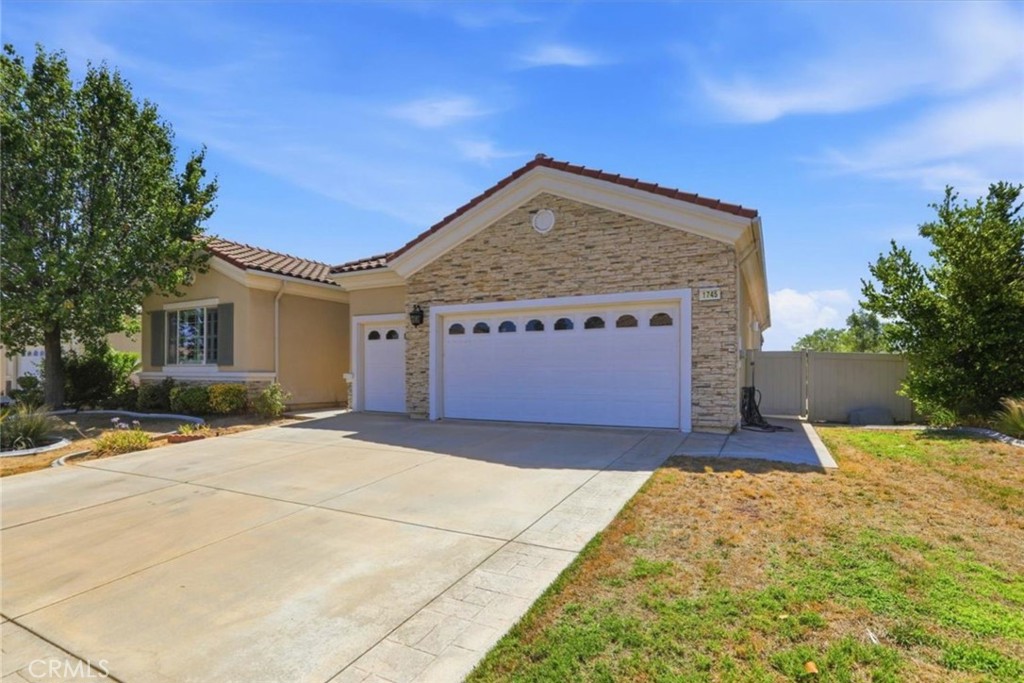 1745 Desert Almond