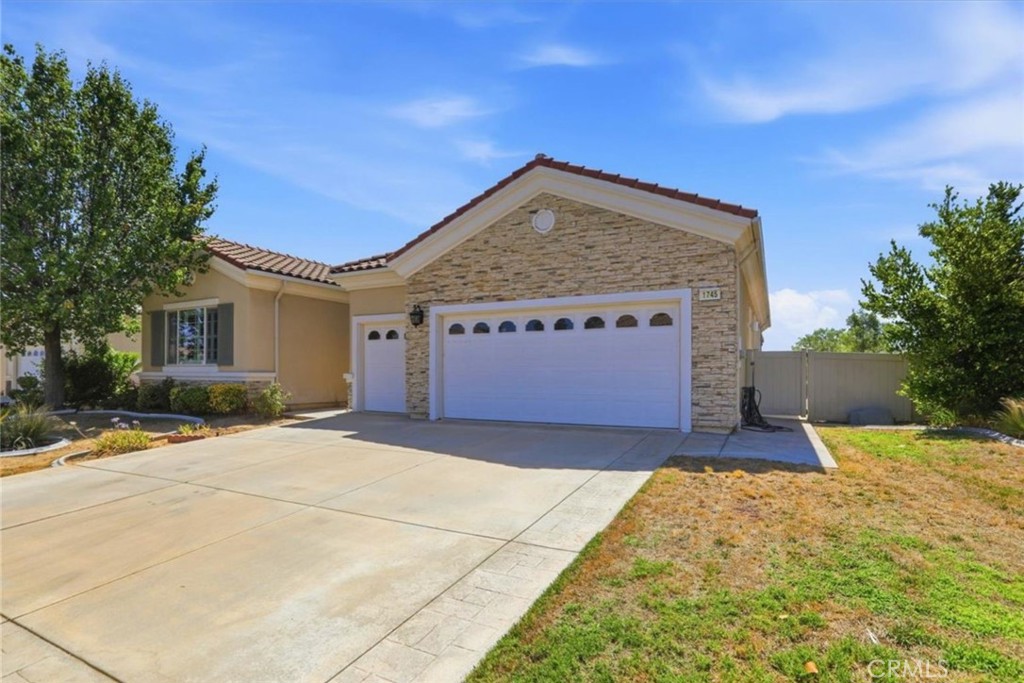 1745 Desert Almond