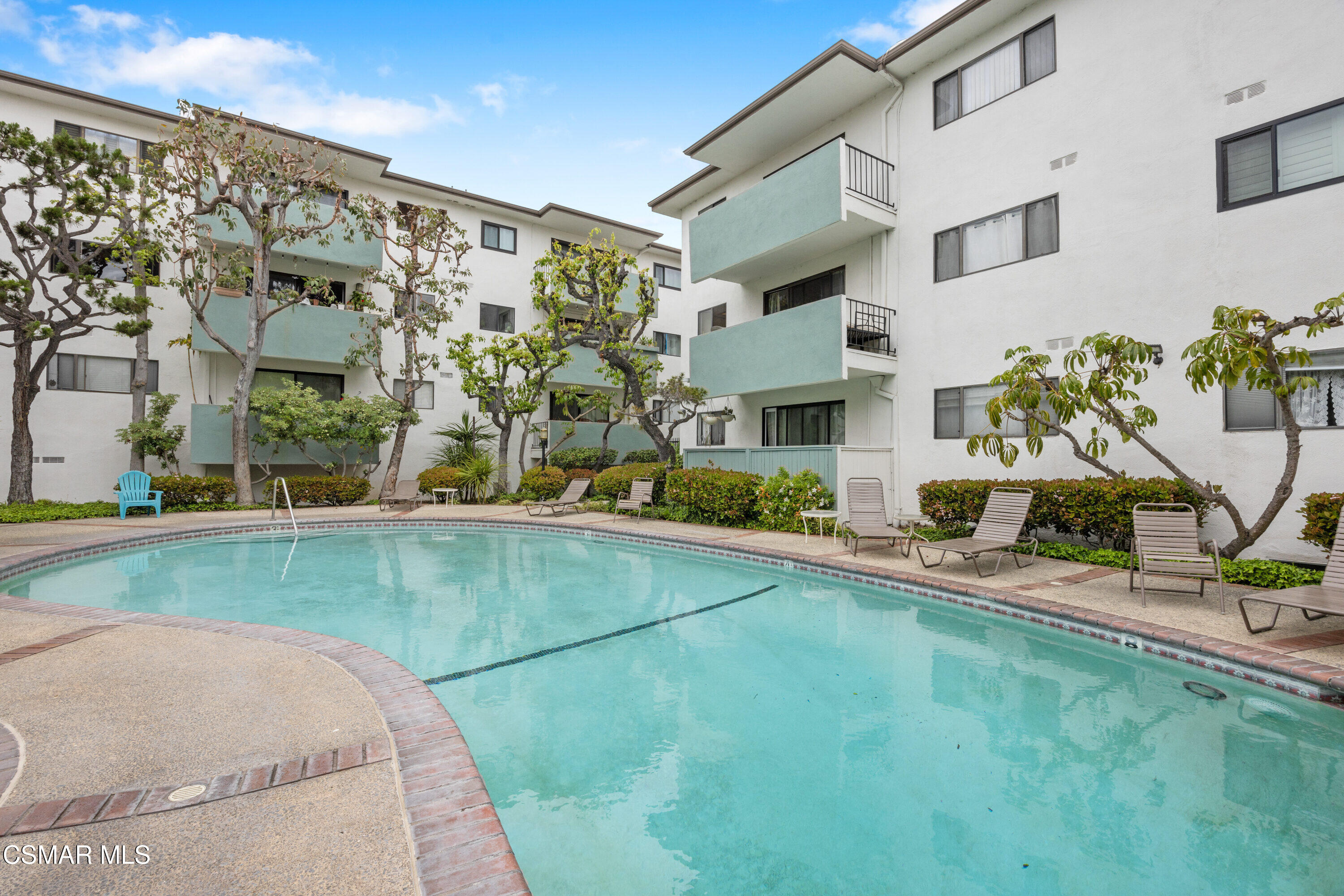 5000 S Centinela Avenue, 109