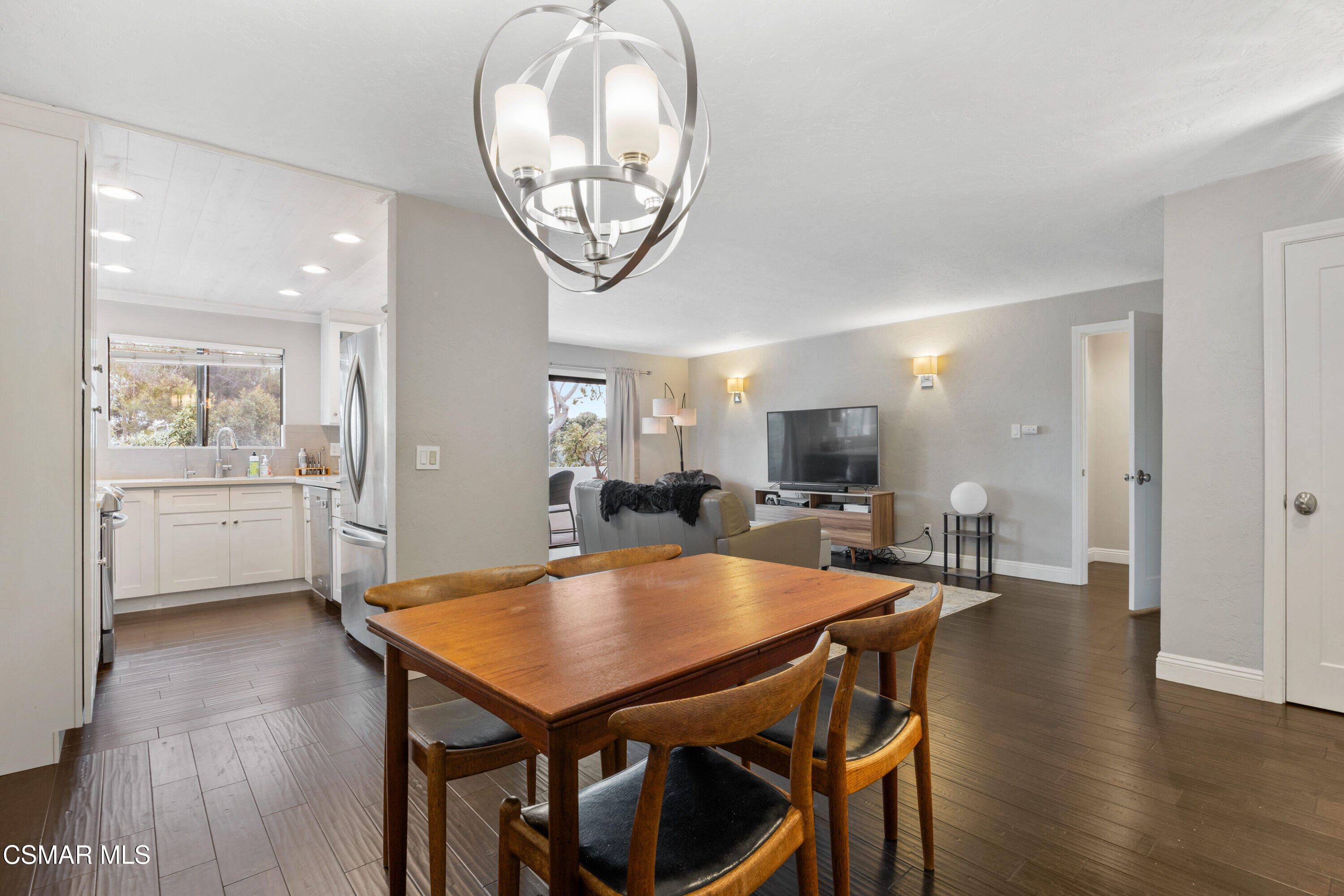 5000 S Centinela Avenue, 109