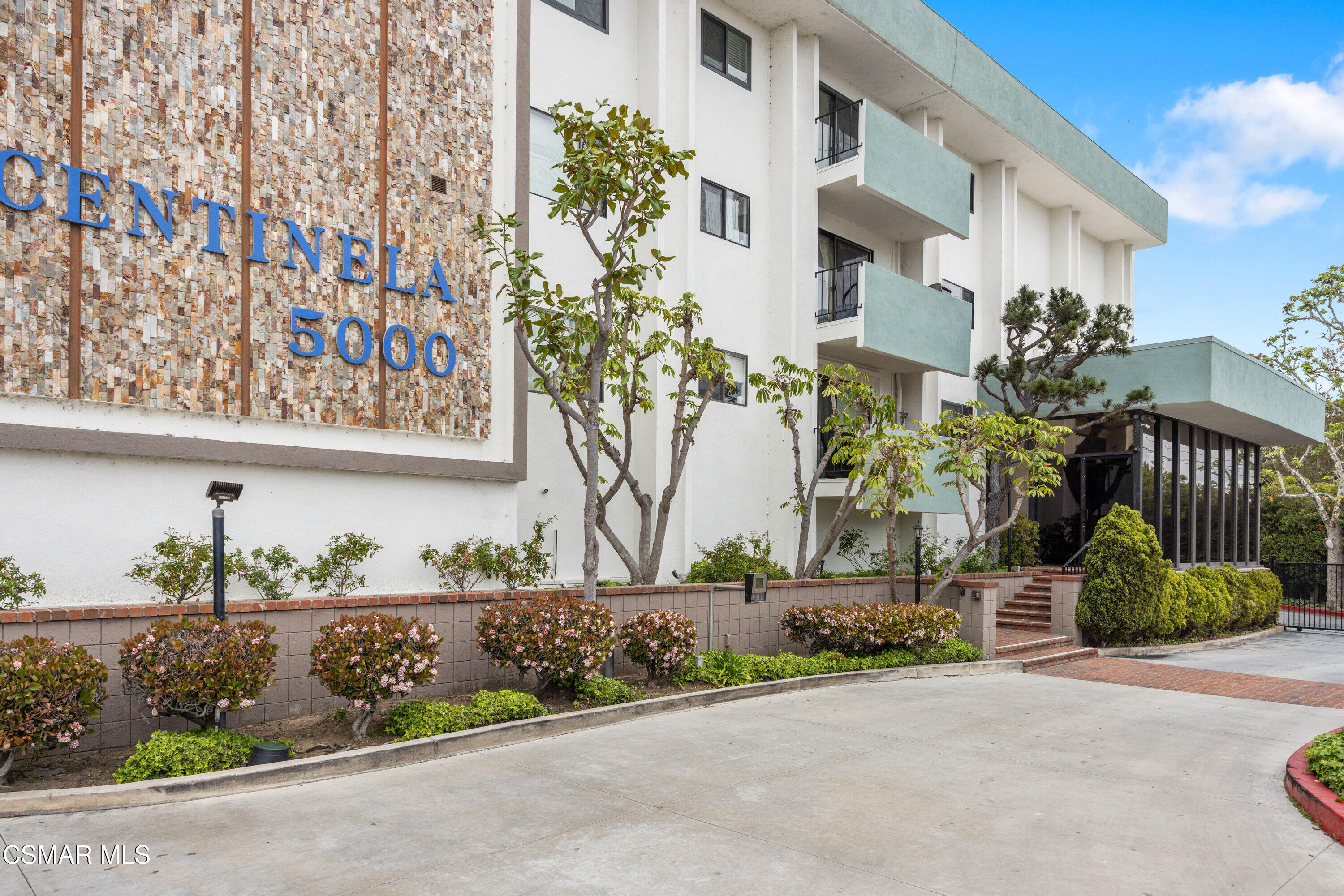 5000 S Centinela Avenue, 109