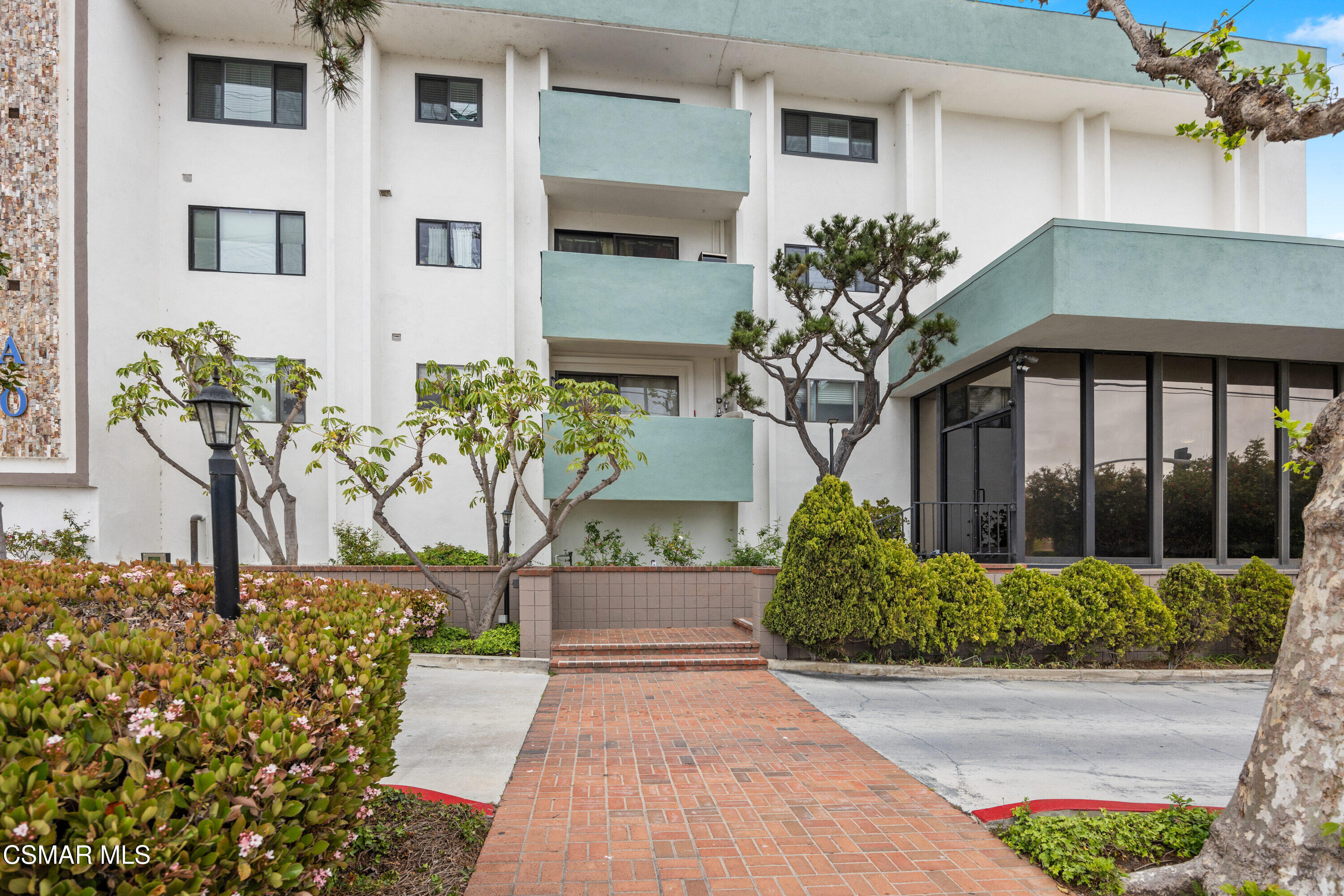 5000 S Centinela Avenue, 109