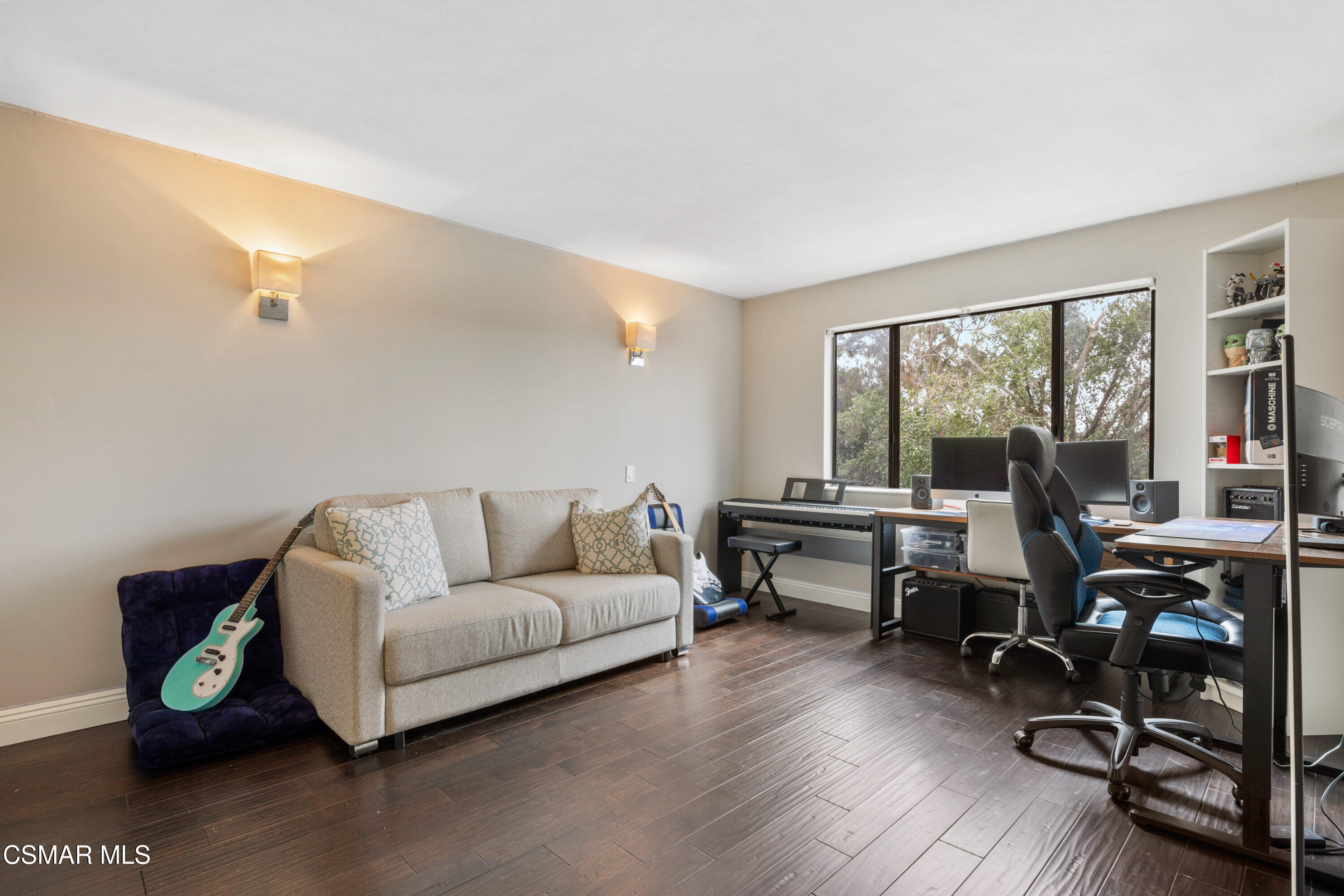 5000 S Centinela Avenue, 109