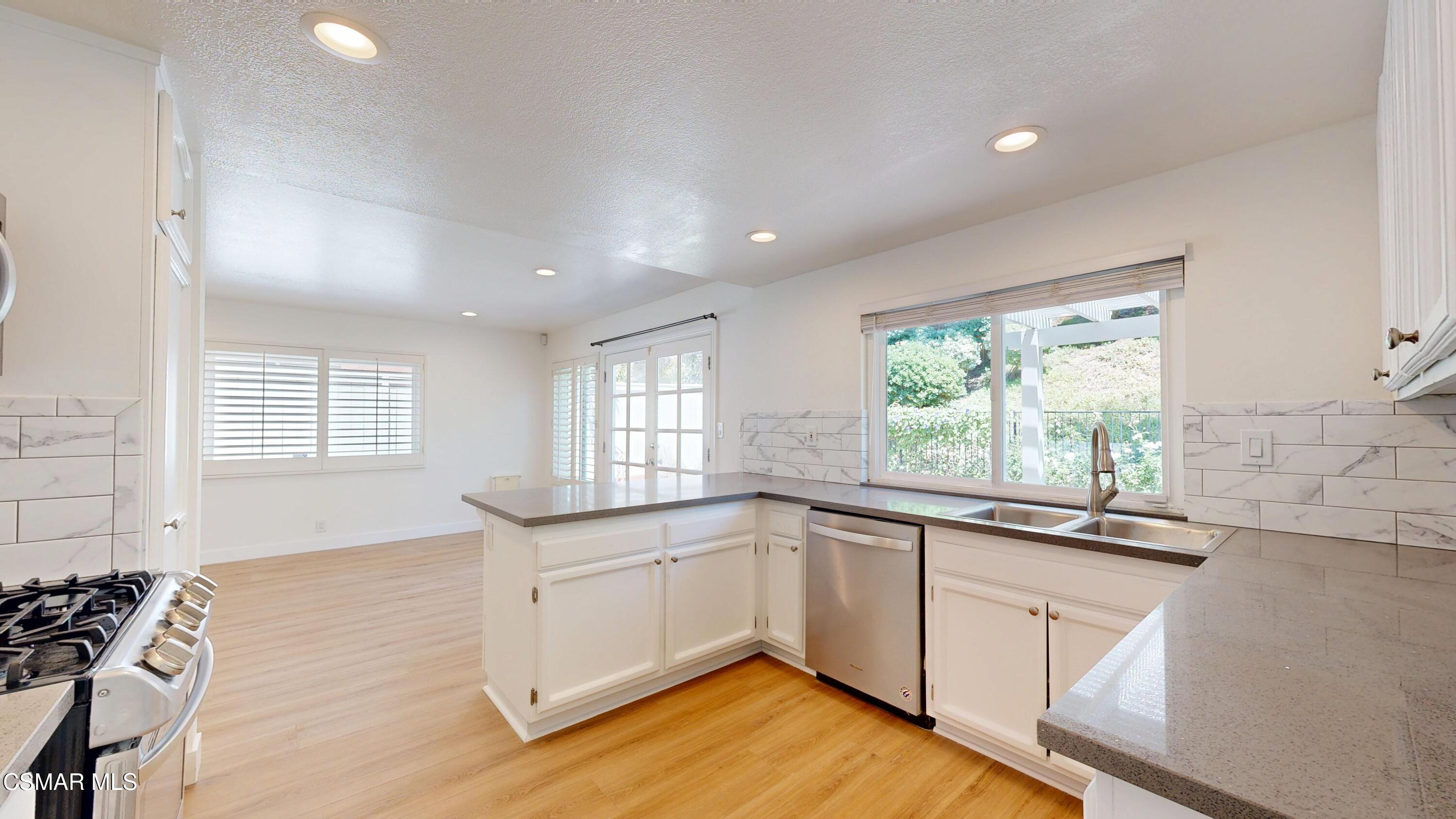 420 View Park Court
