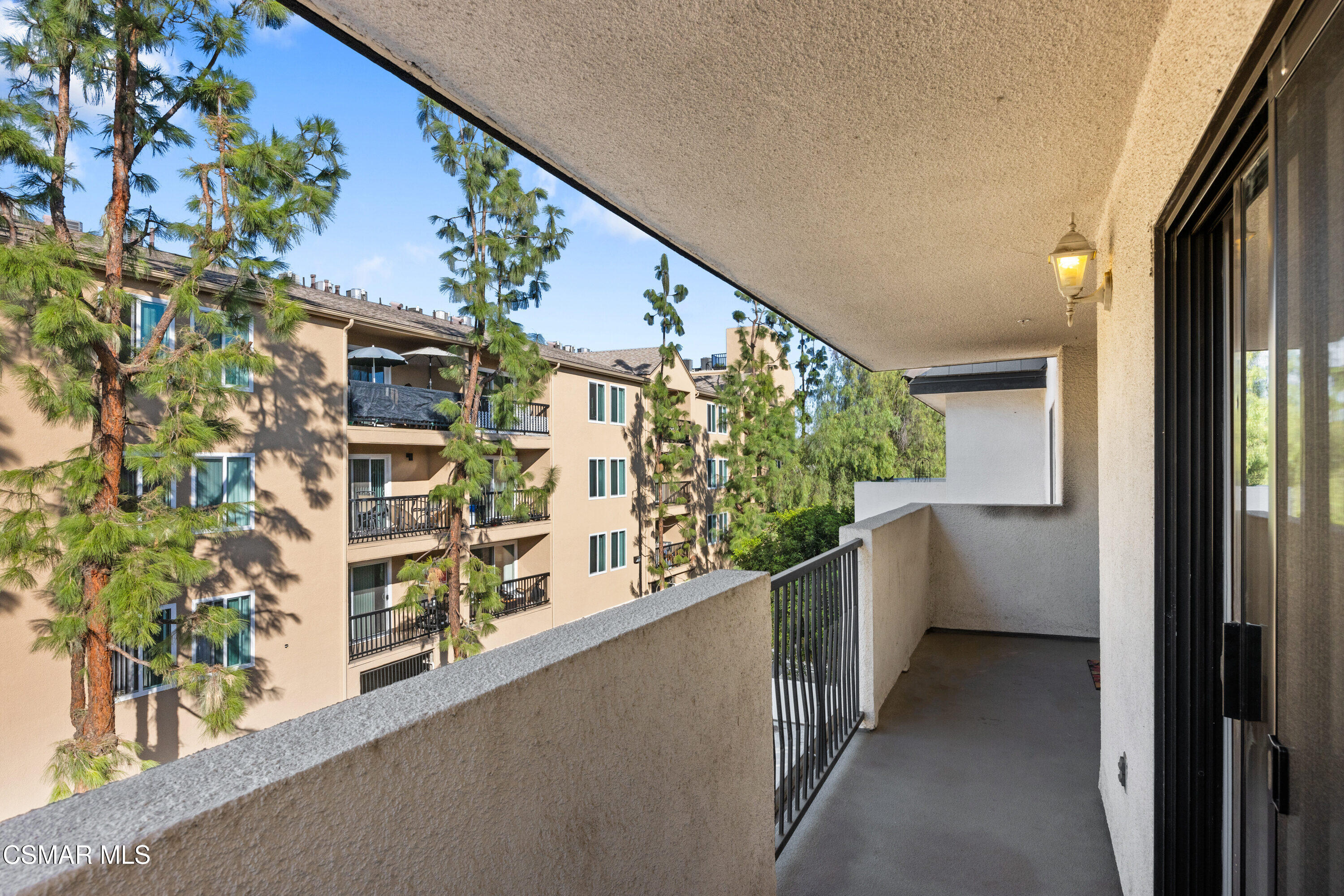 17735 Kinzie Street, 315