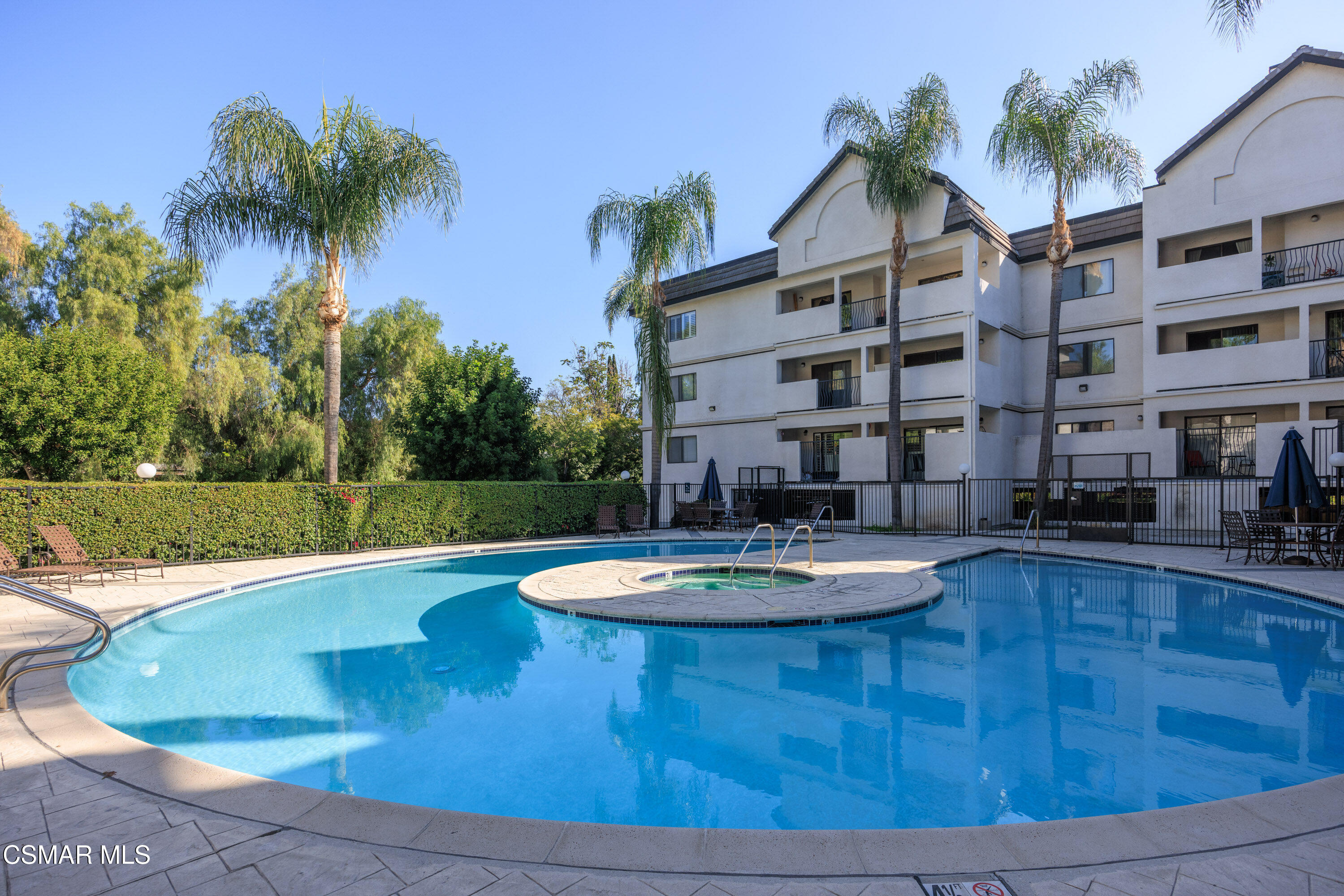 17735 Kinzie Street, 315