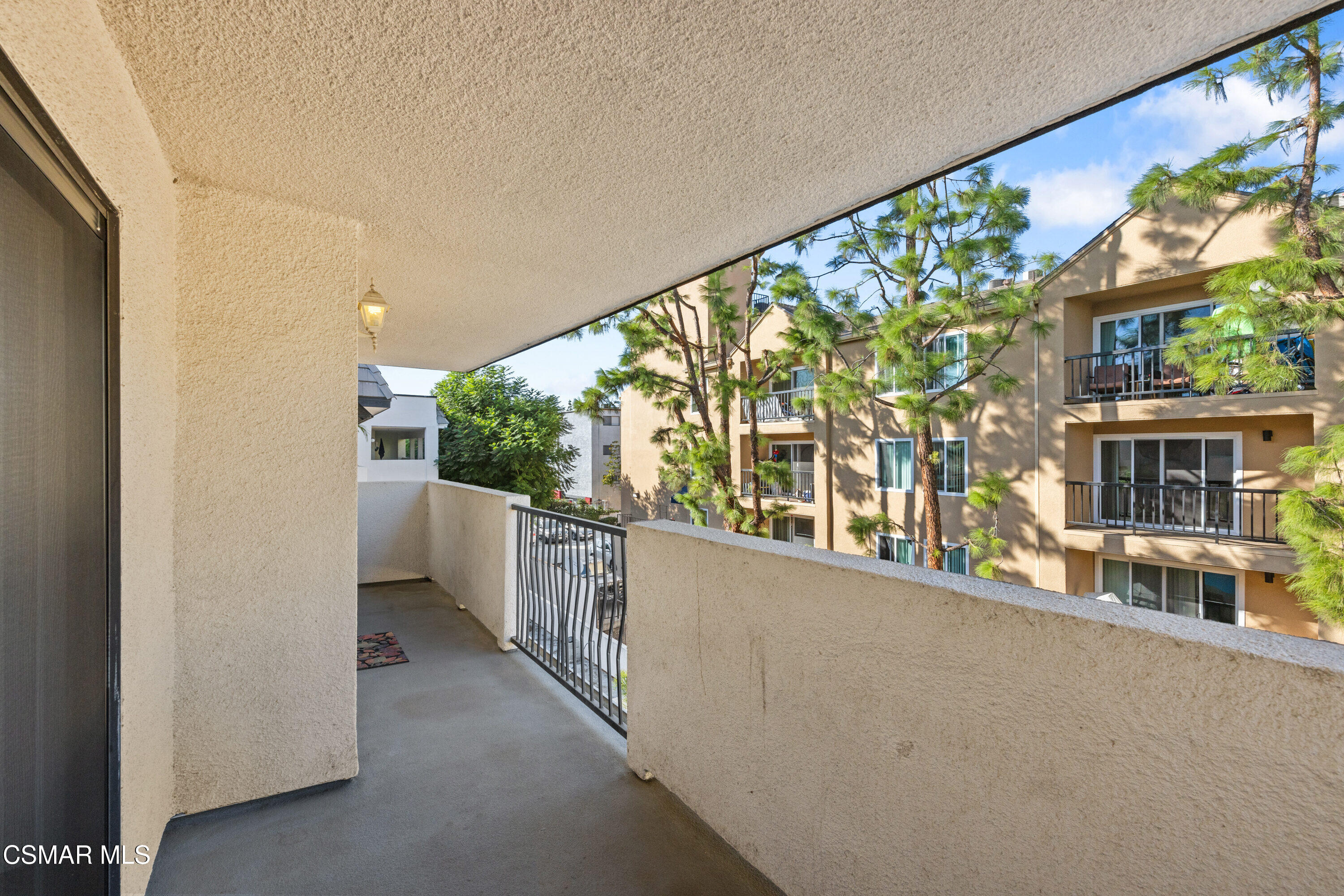 17735 Kinzie Street, 315