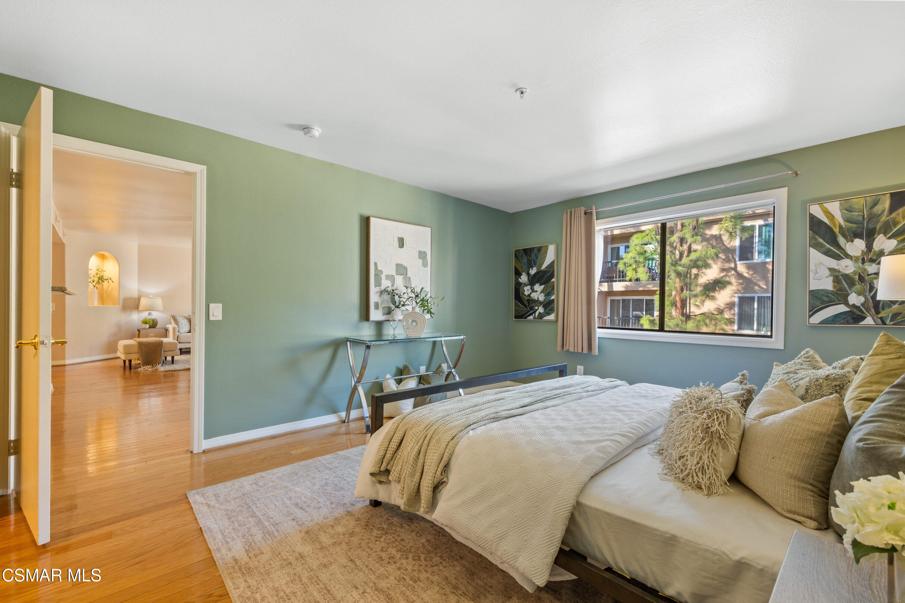 17735 Kinzie Street, 315