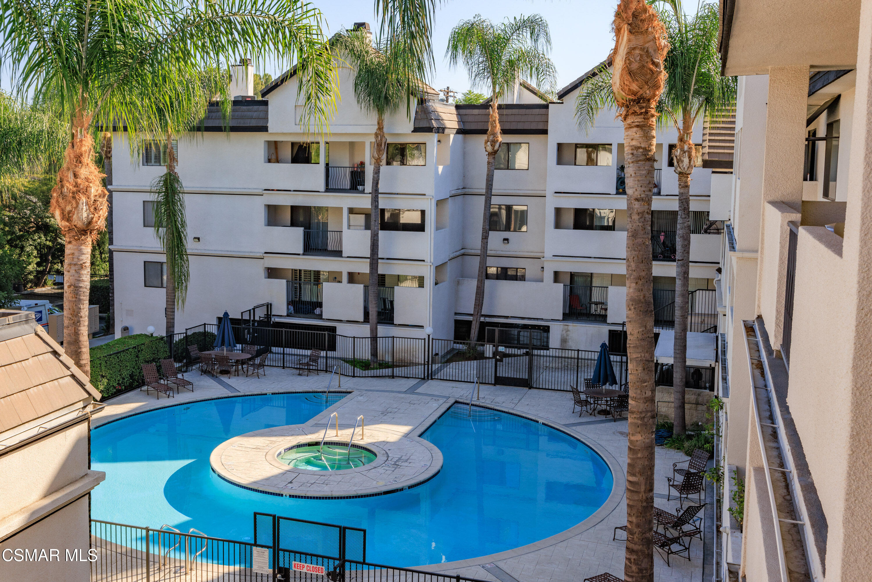 17735 Kinzie Street, 315