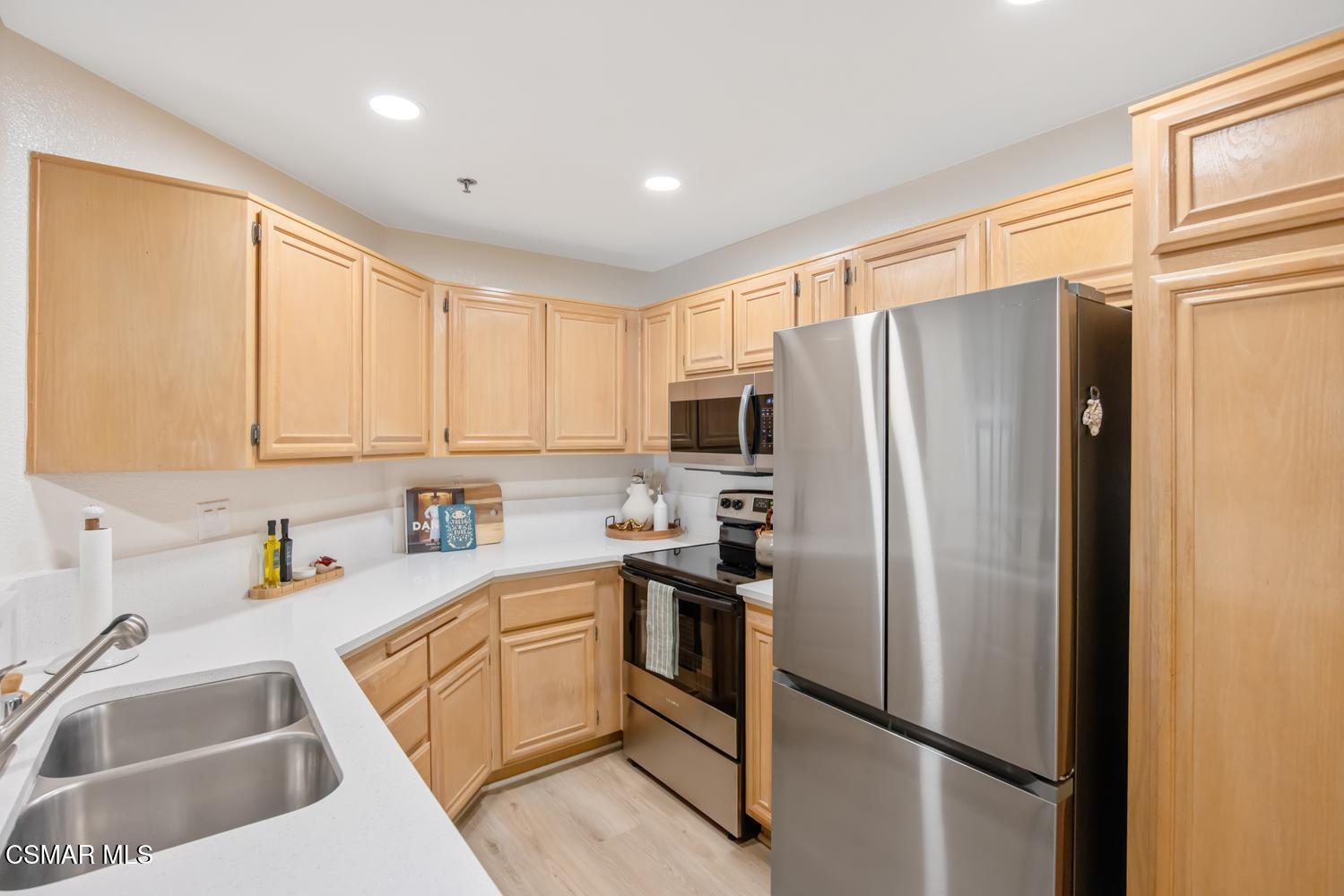 5837 Oak Bend Lane