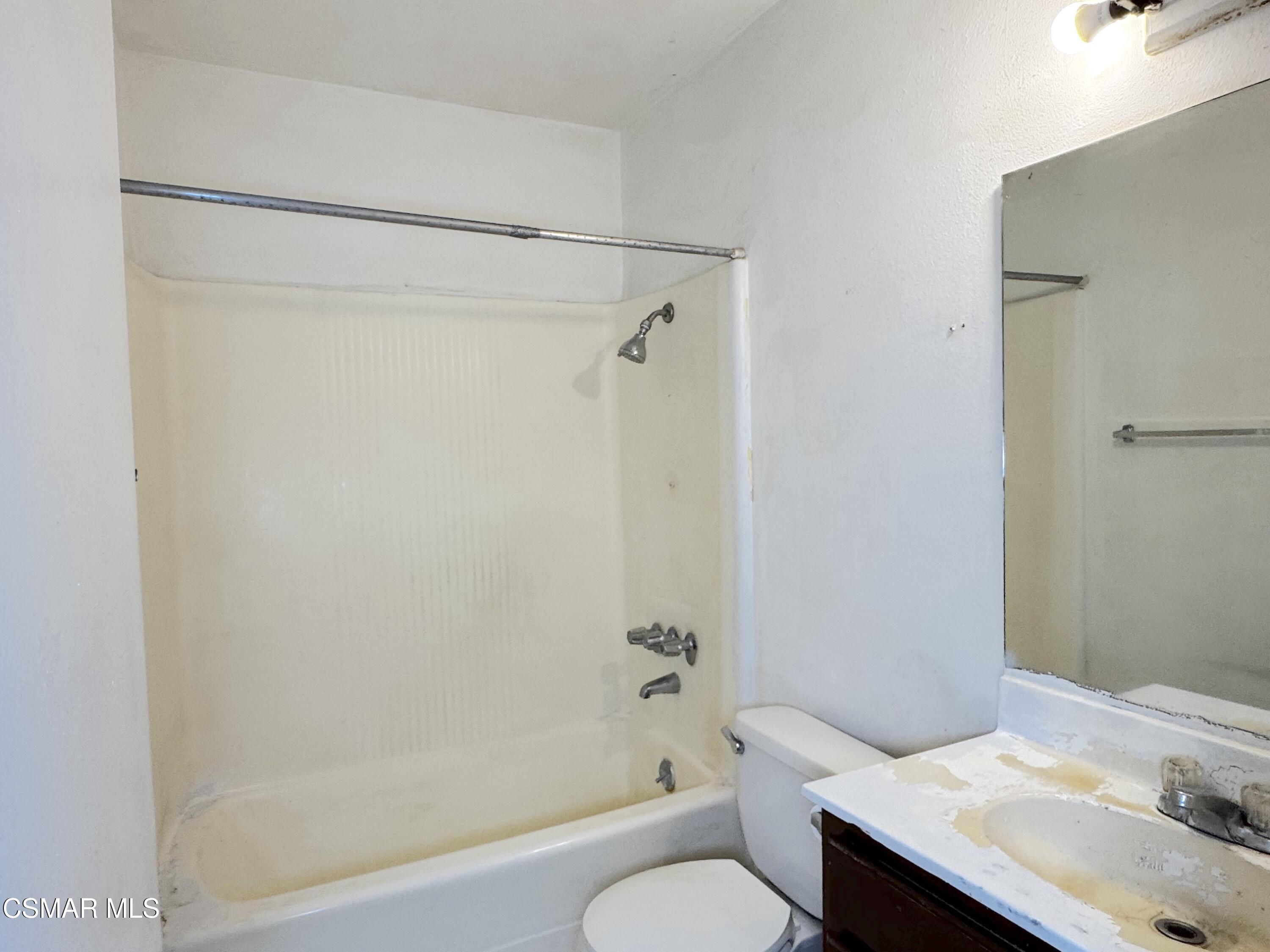 10331 Lindley Avenue, 132