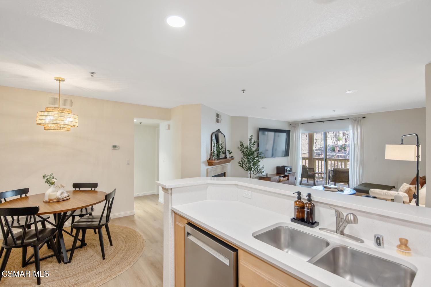 5837 Oak Bend Lane, 310