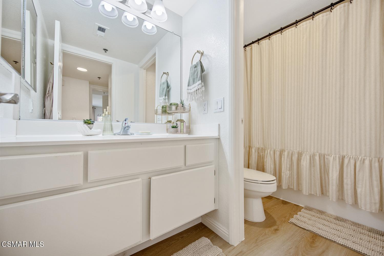 5837 Oak Bend Lane, 310