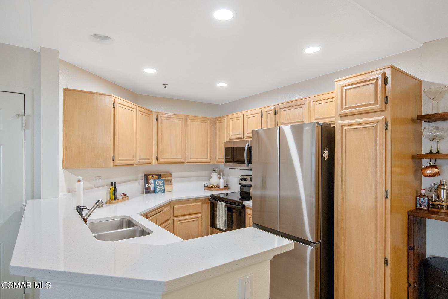 5837 Oak Bend Lane, 310