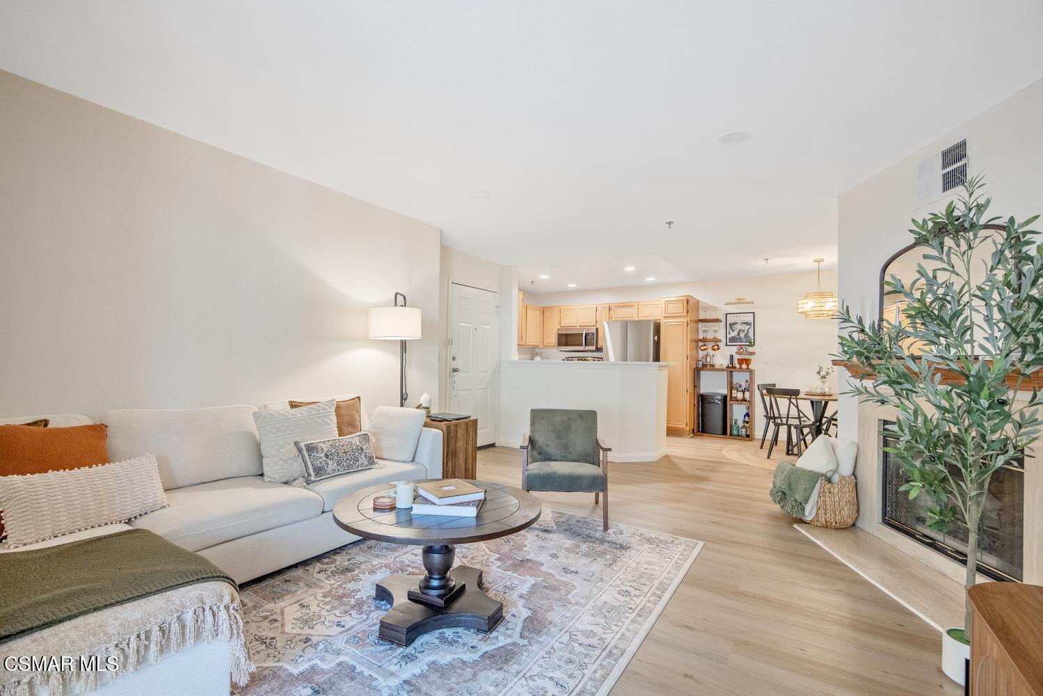5837 Oak Bend Lane, 310