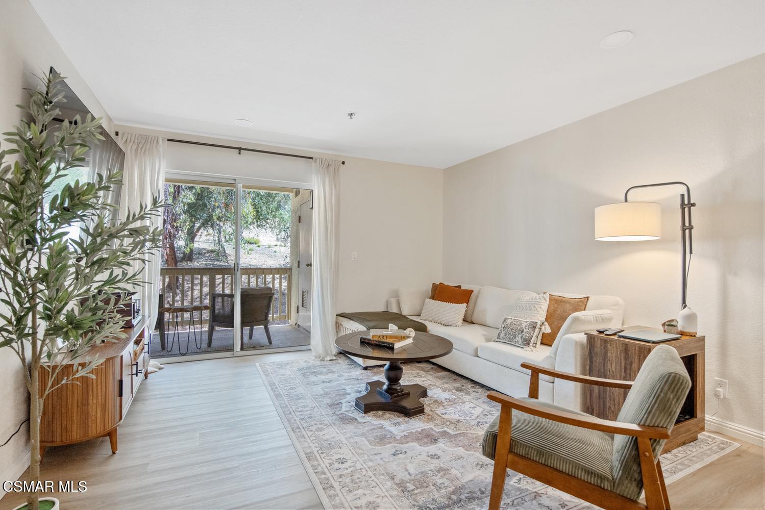 5837 Oak Bend Lane, 310