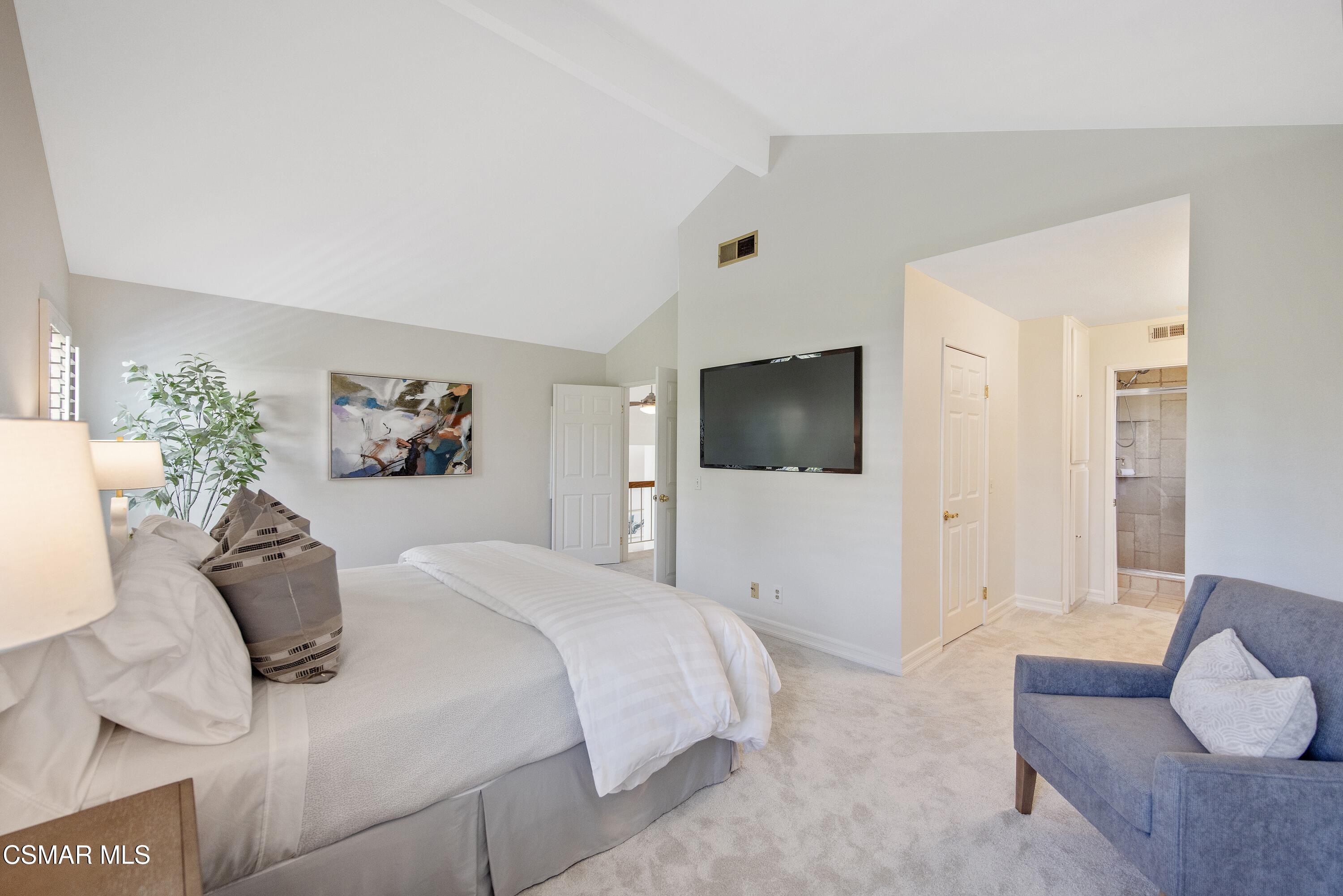 1043 Chatham Court