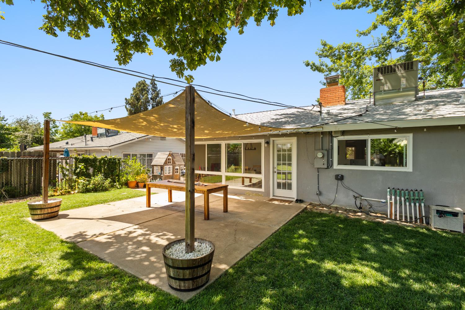 7432 Rollingwood Boulevard