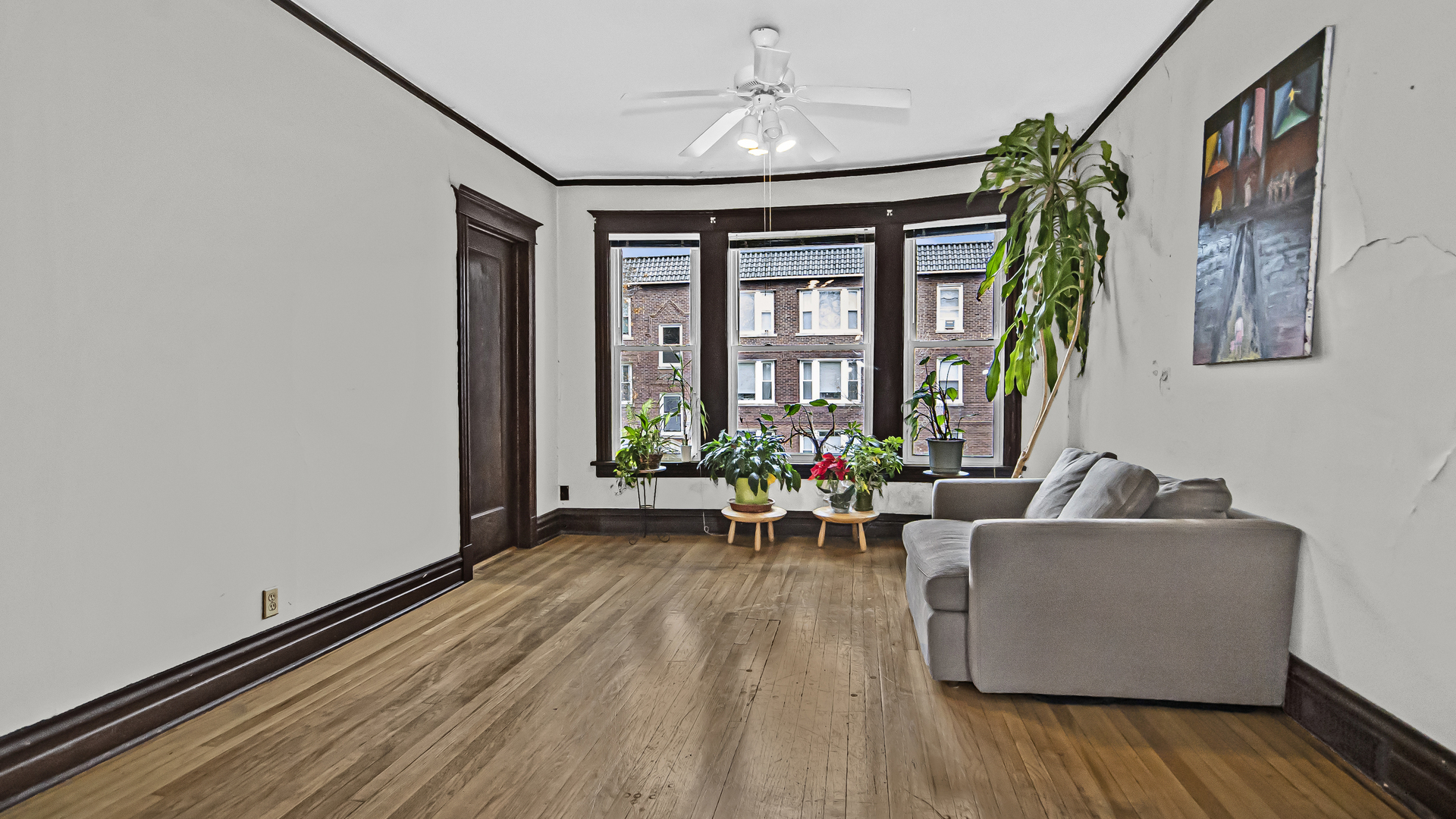 2507 W Leland Avenue