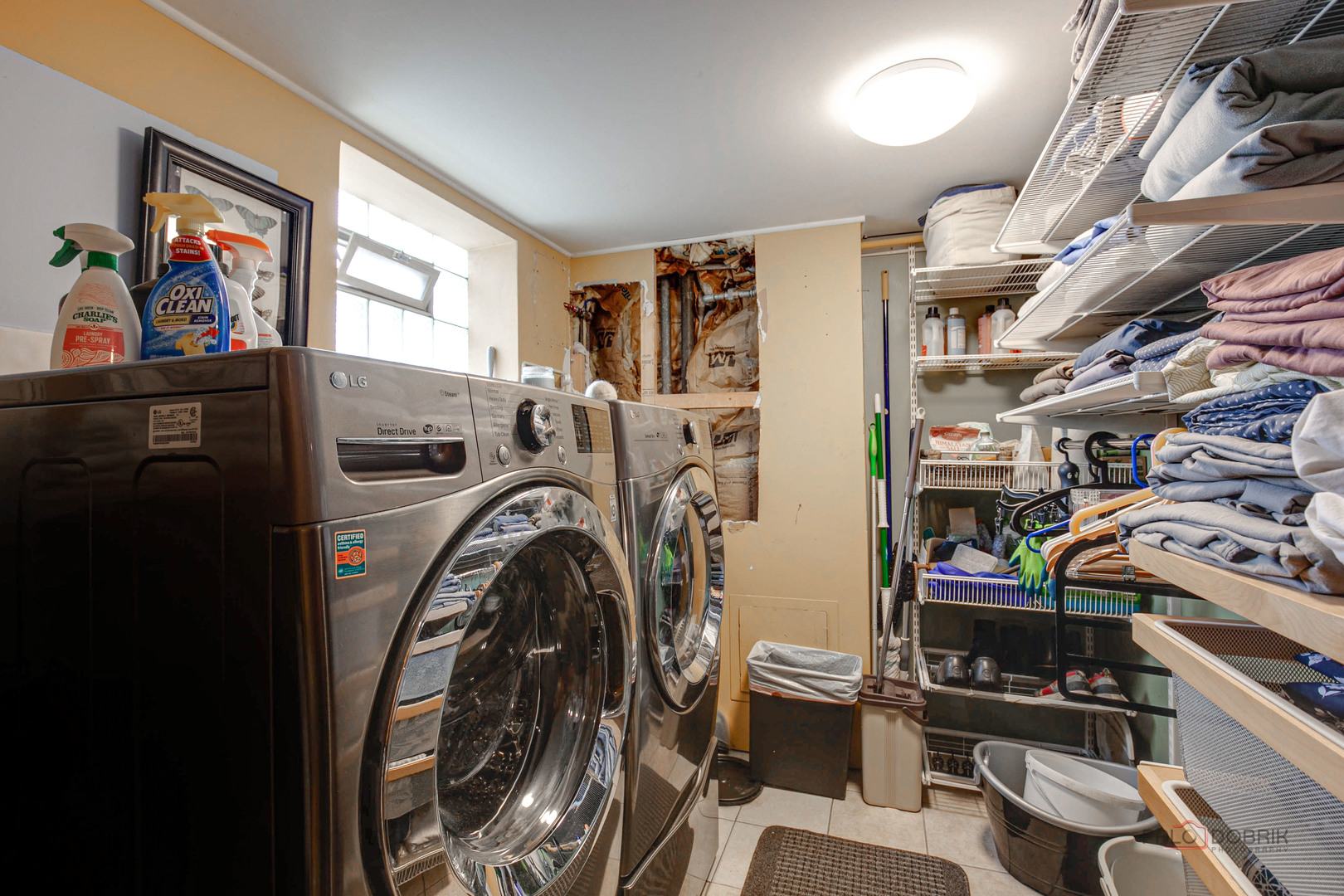 8252 FULLERTON Avenue