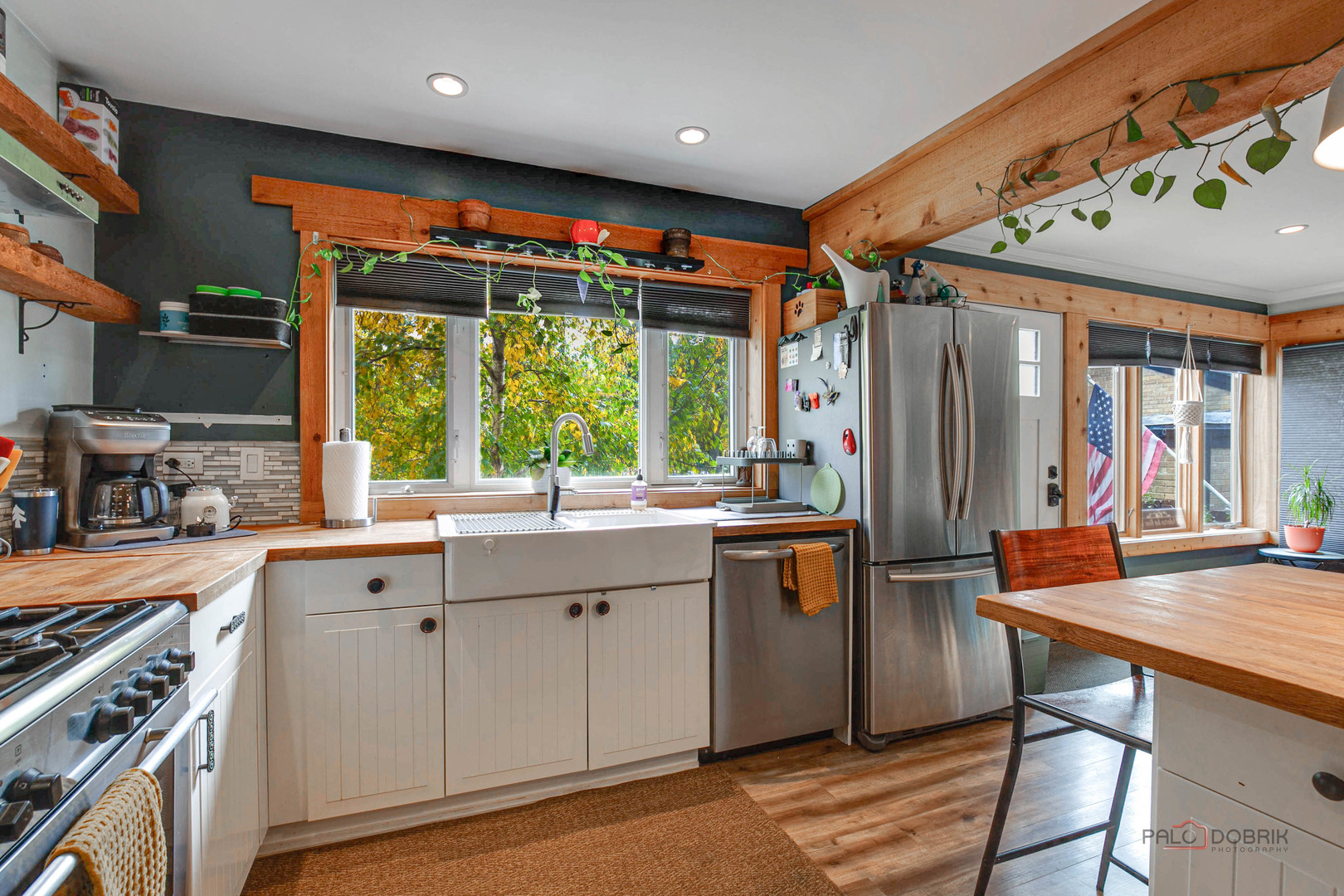 8252 FULLERTON Avenue