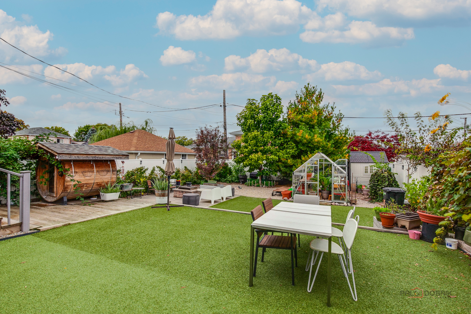 8252 FULLERTON Avenue