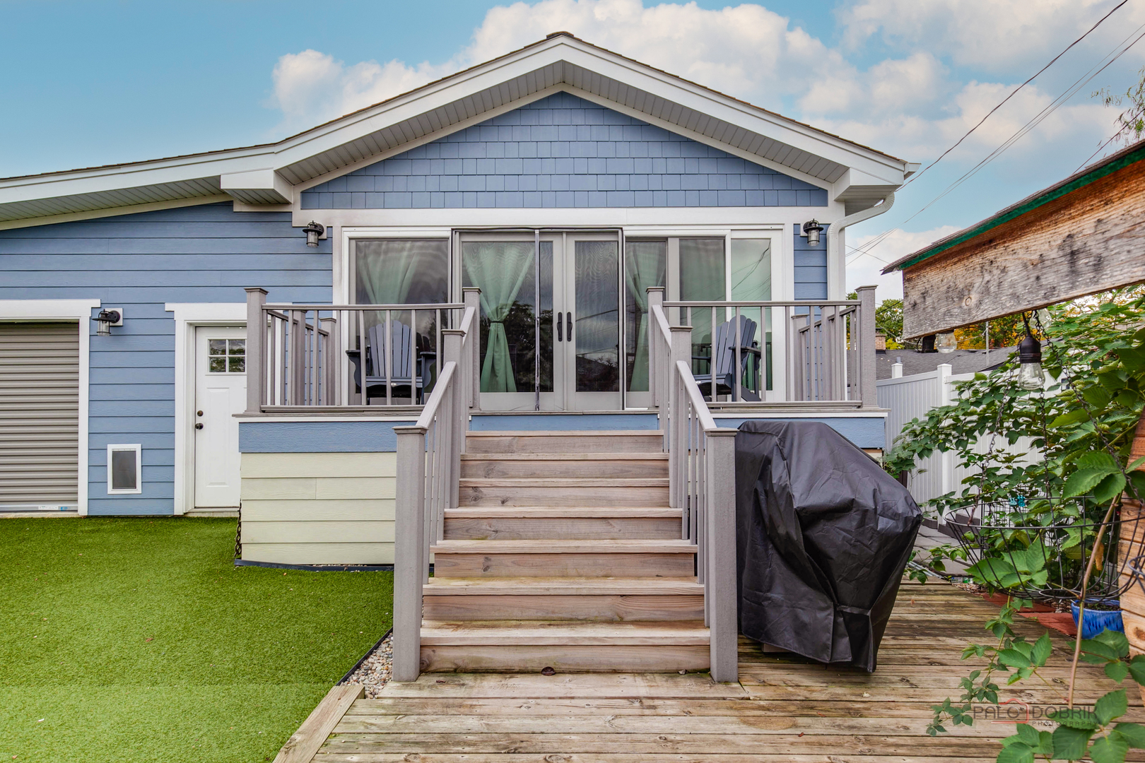 8252 FULLERTON Avenue