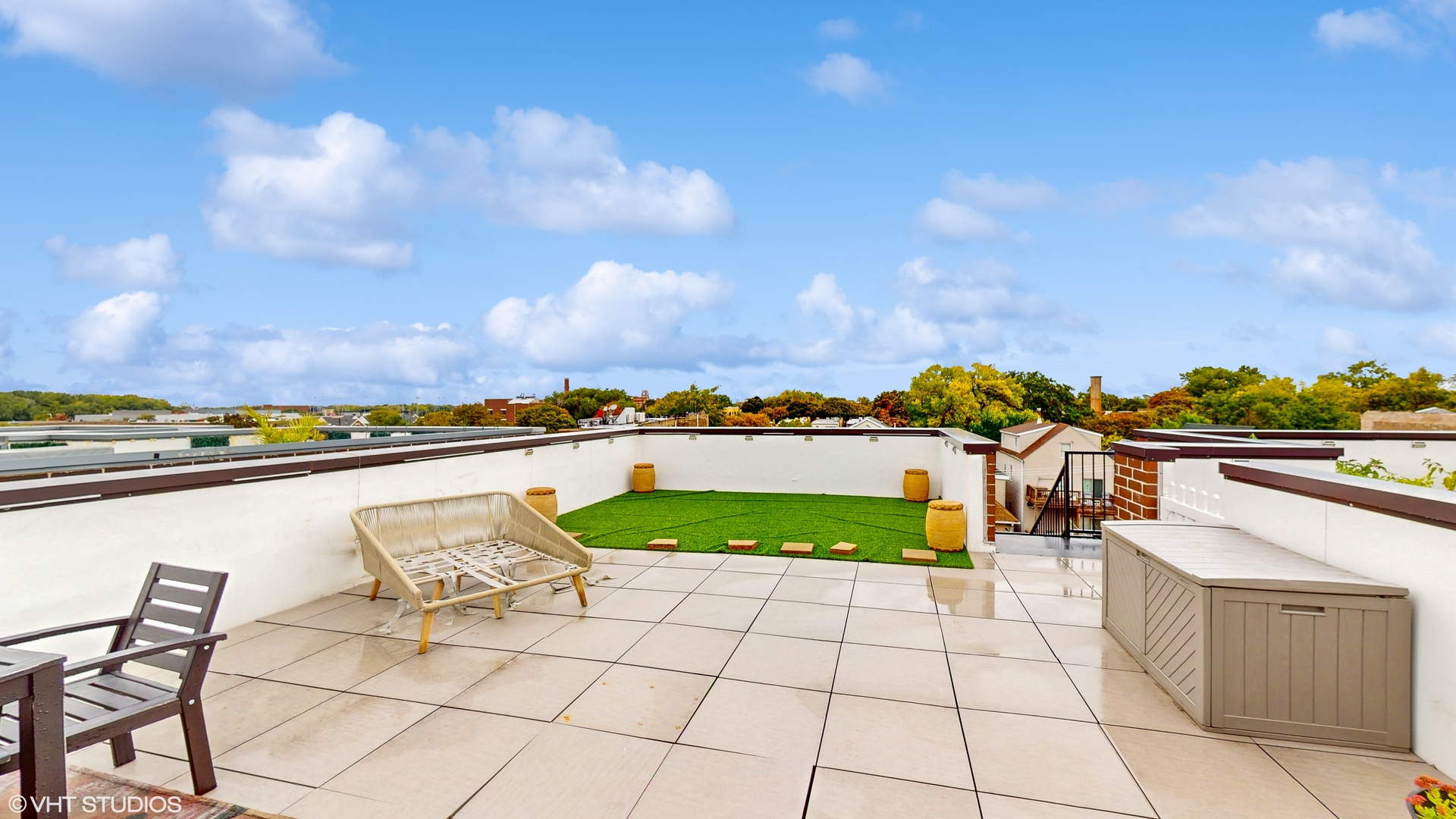 2312 W Belmont Avenue Unit: 3W