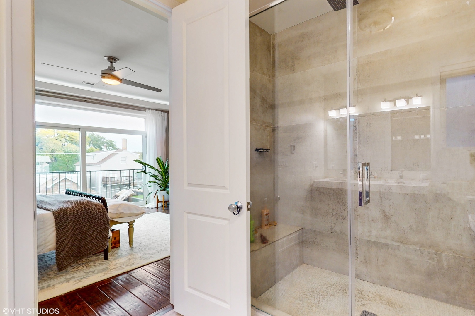 2312 W Belmont Avenue Unit: 3W