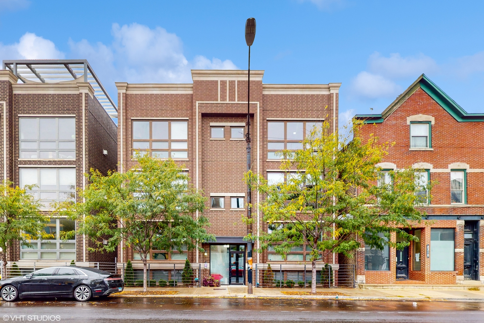 2312 W Belmont Avenue Unit: 3W