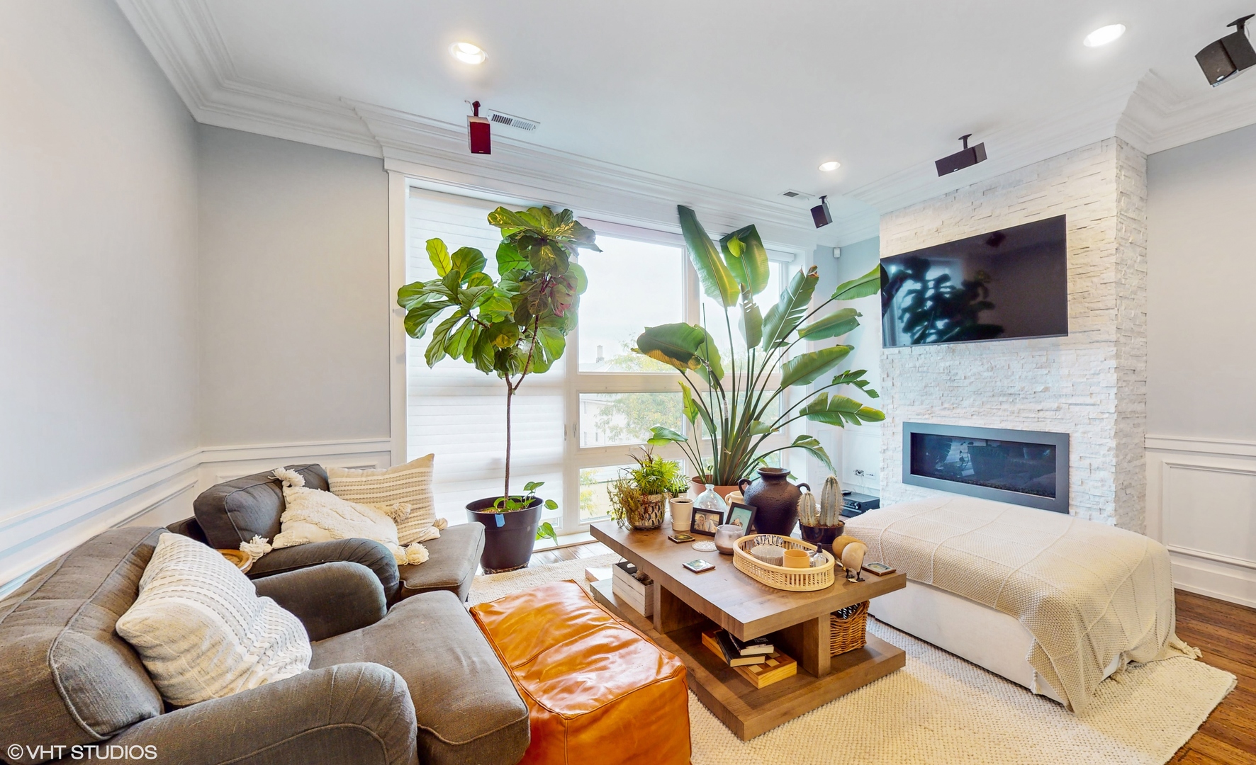 2312 W Belmont Avenue Unit: 3W