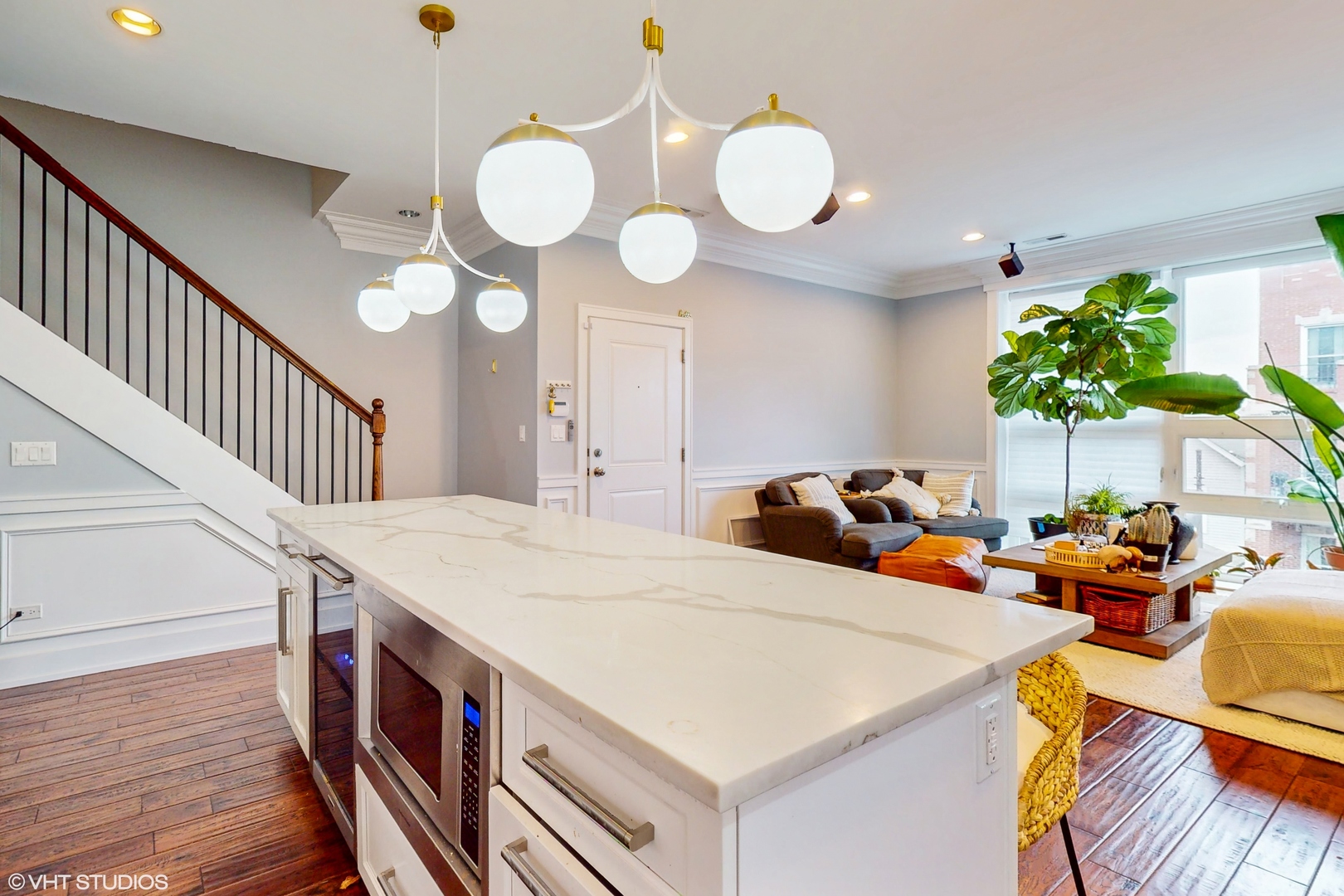 2312 W Belmont Avenue Unit: 3W