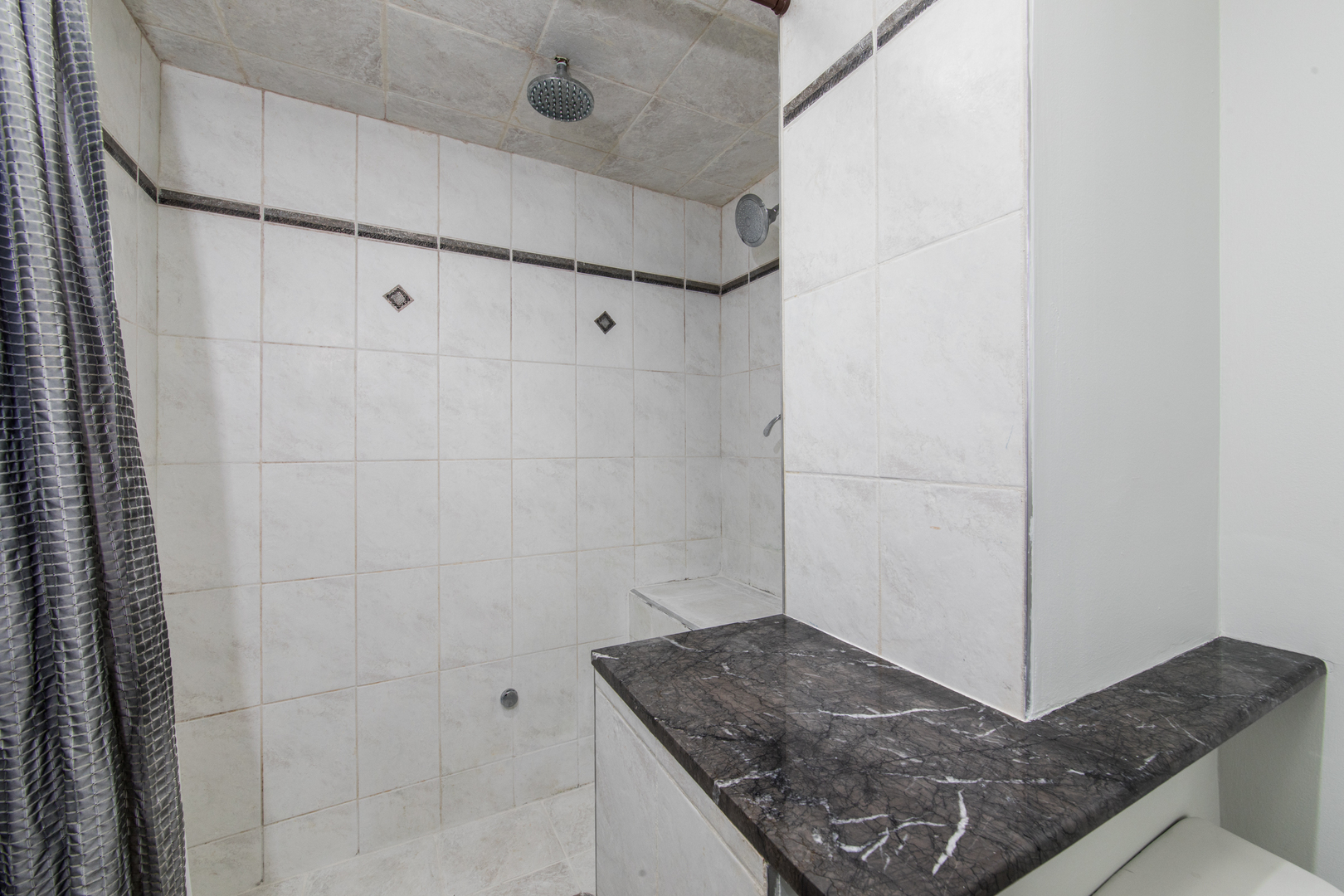 3351 N Rutherford Avenue