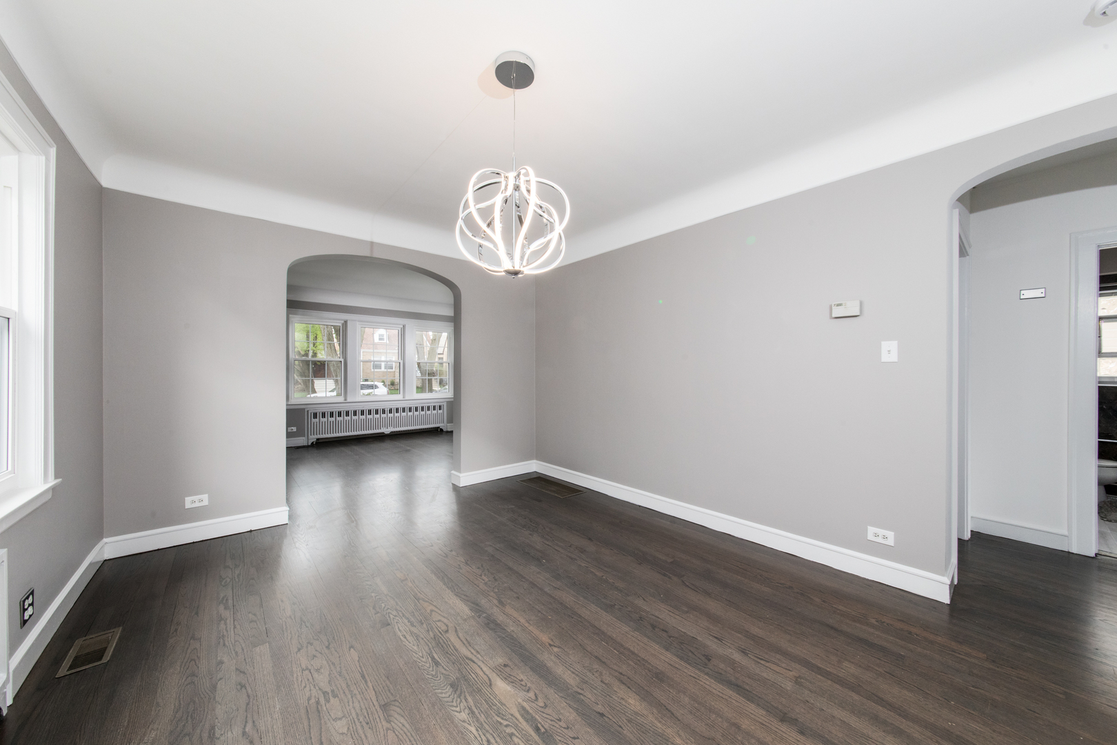 3351 N Rutherford Avenue