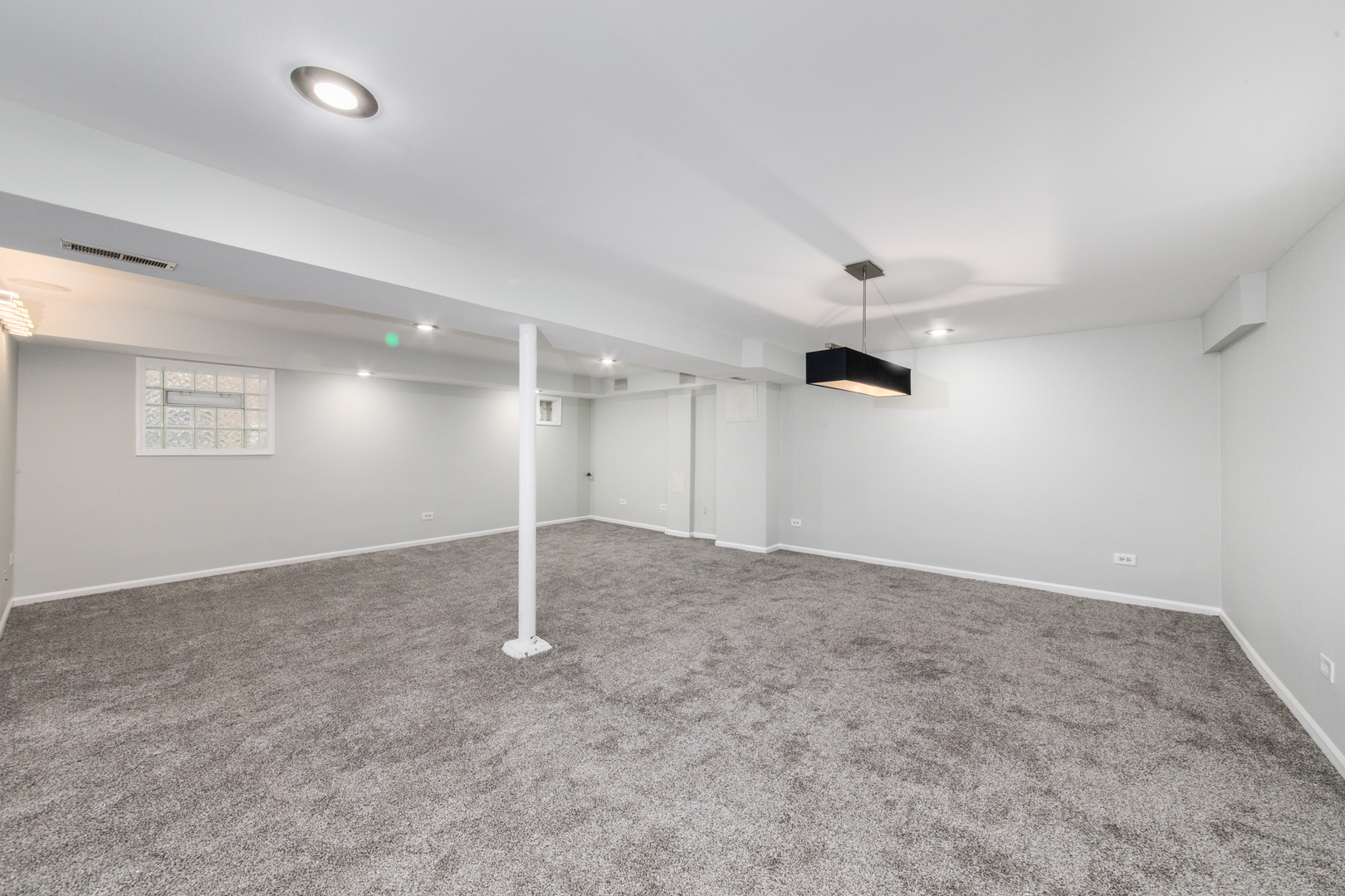 3351 N Rutherford Avenue