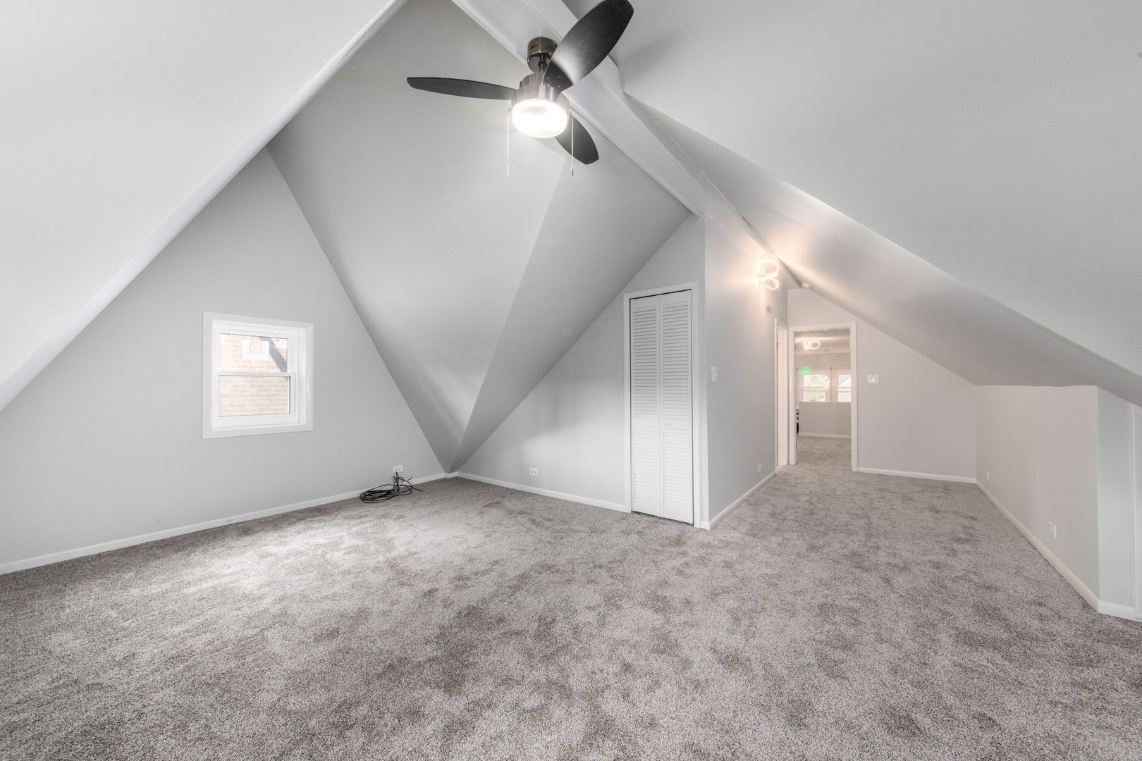 3351 N Rutherford Avenue