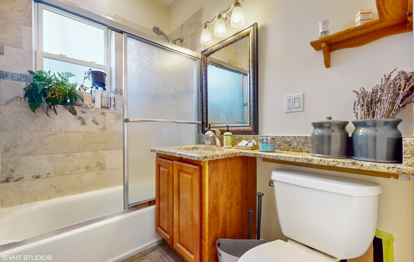 6511 N Oakley Avenue Unit: 2